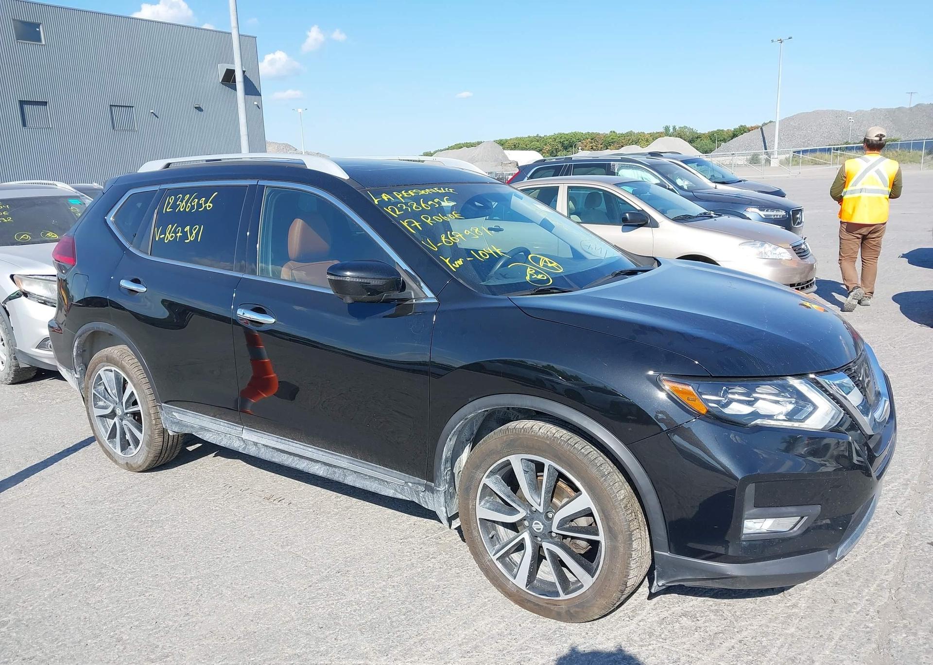 2017 NISSAN ROGUE SV