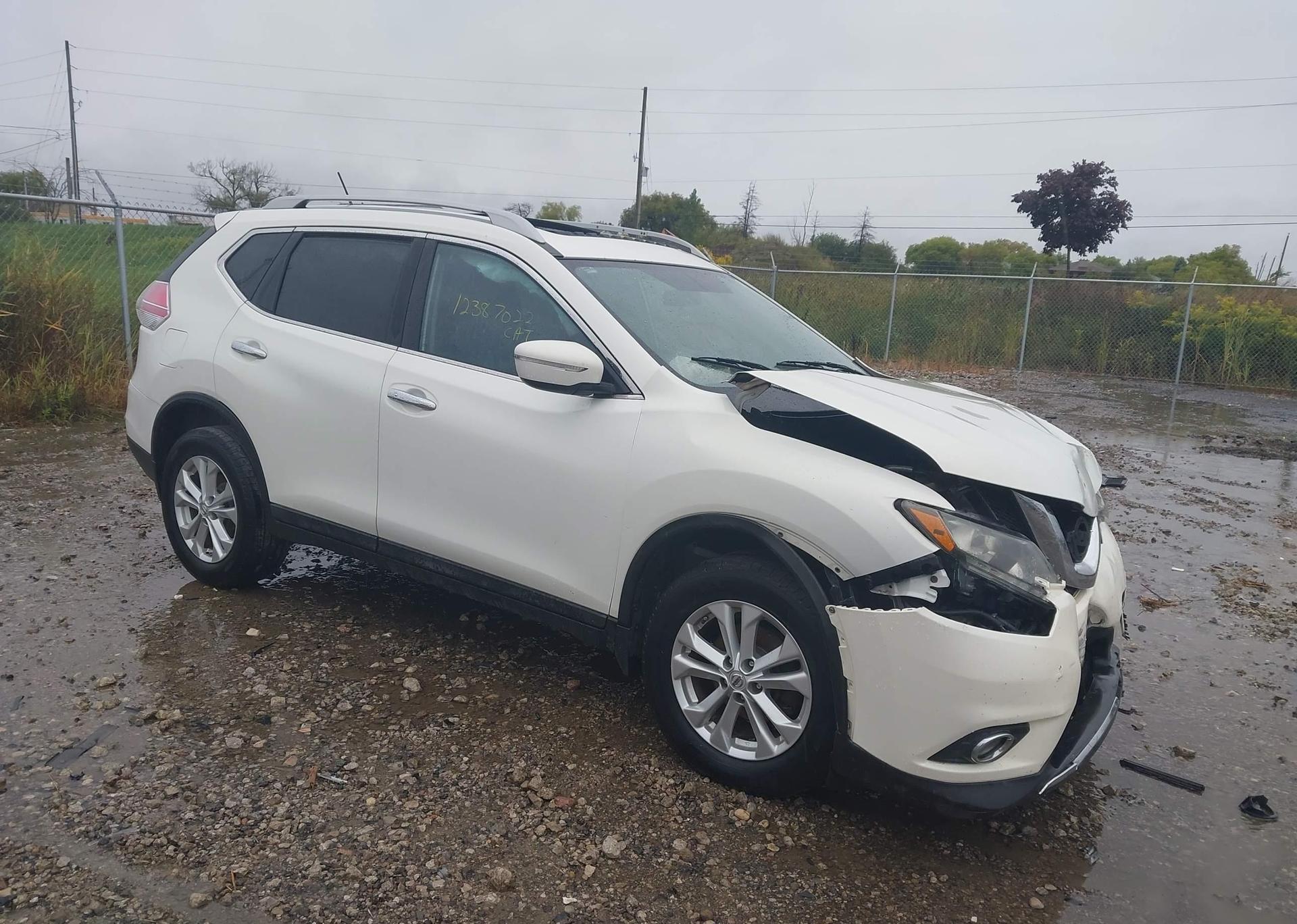 2014 NISSAN ROGUE S