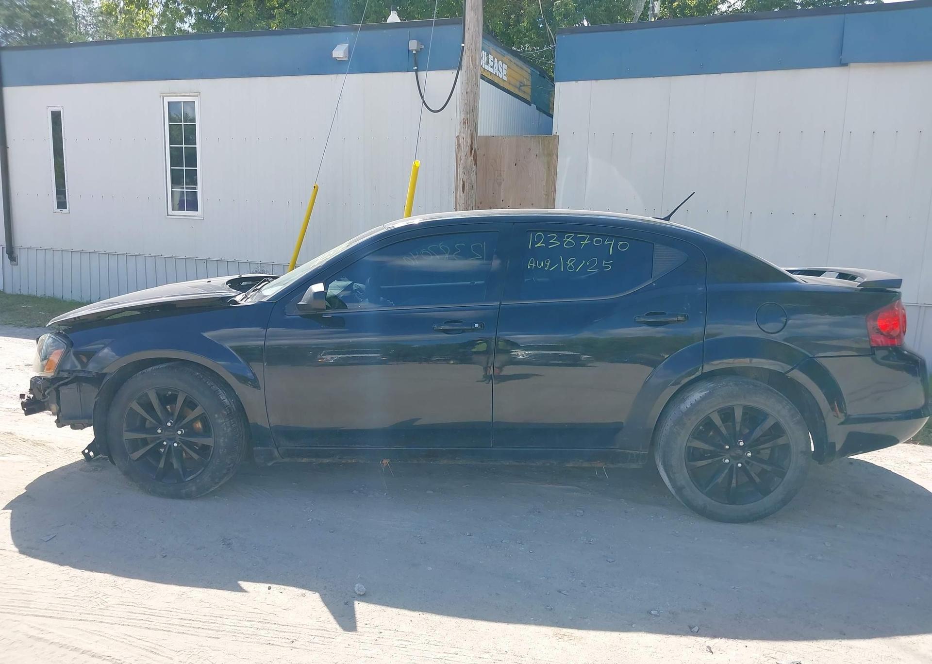 2013 DODGE AVENGER SE