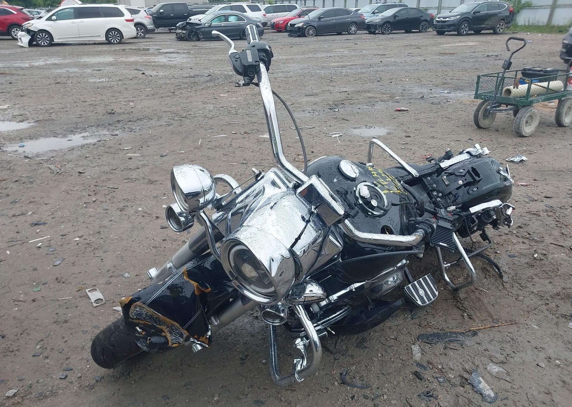 2010 HARLEY-DAVIDSON FLHRC