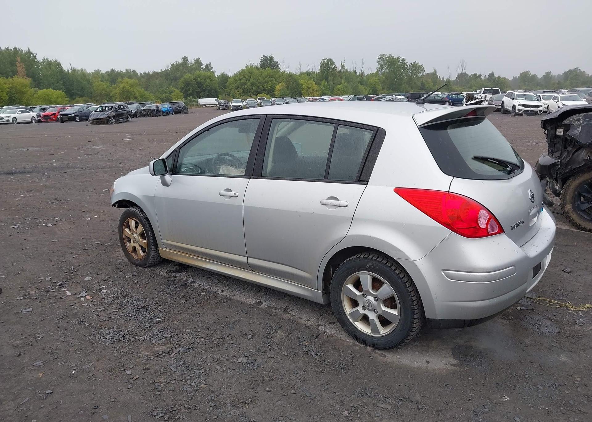 2012 NISSAN VERSA