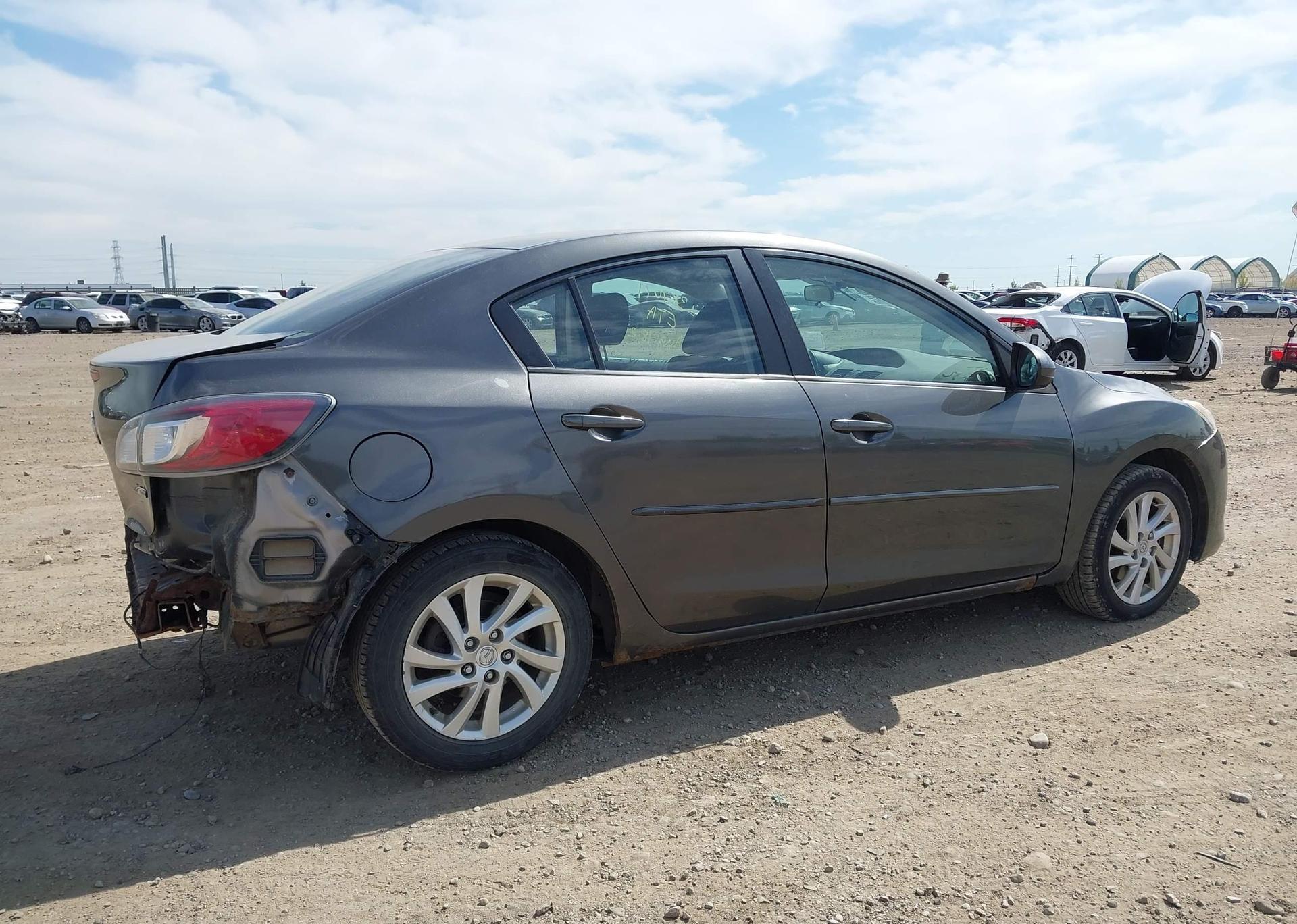 2012 MAZDA 3 I