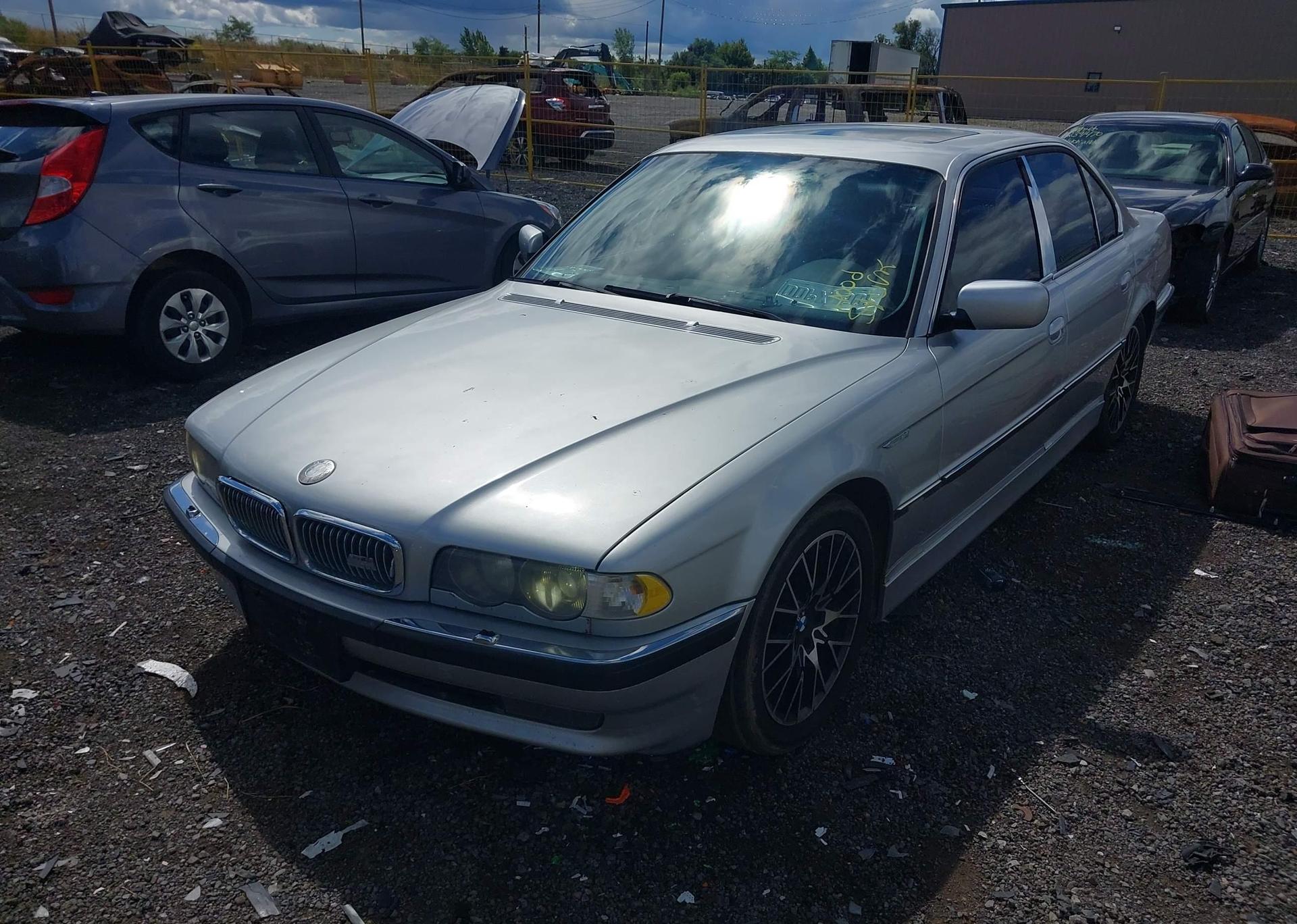 2001 BMW 740I