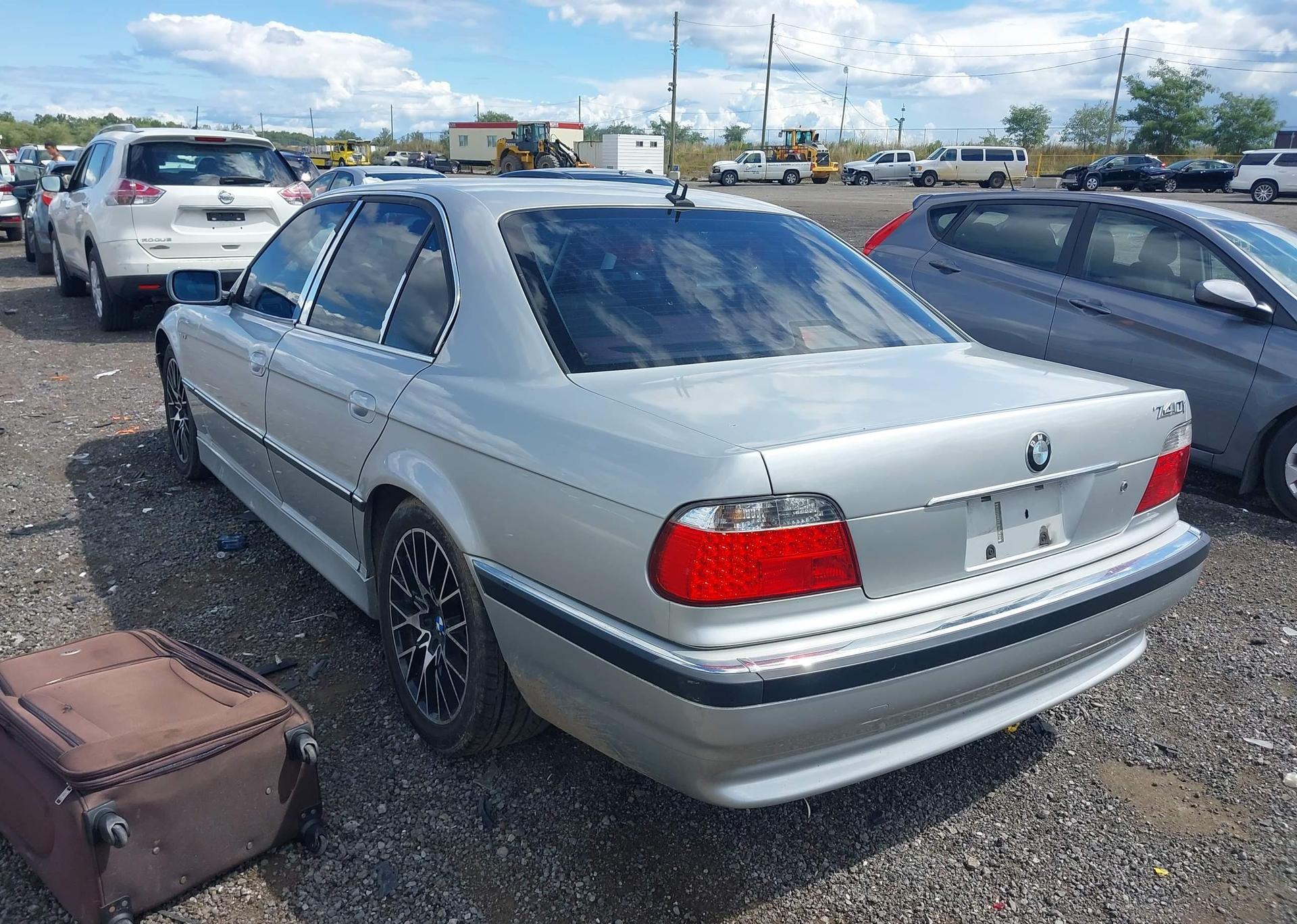 2001 BMW 740I
