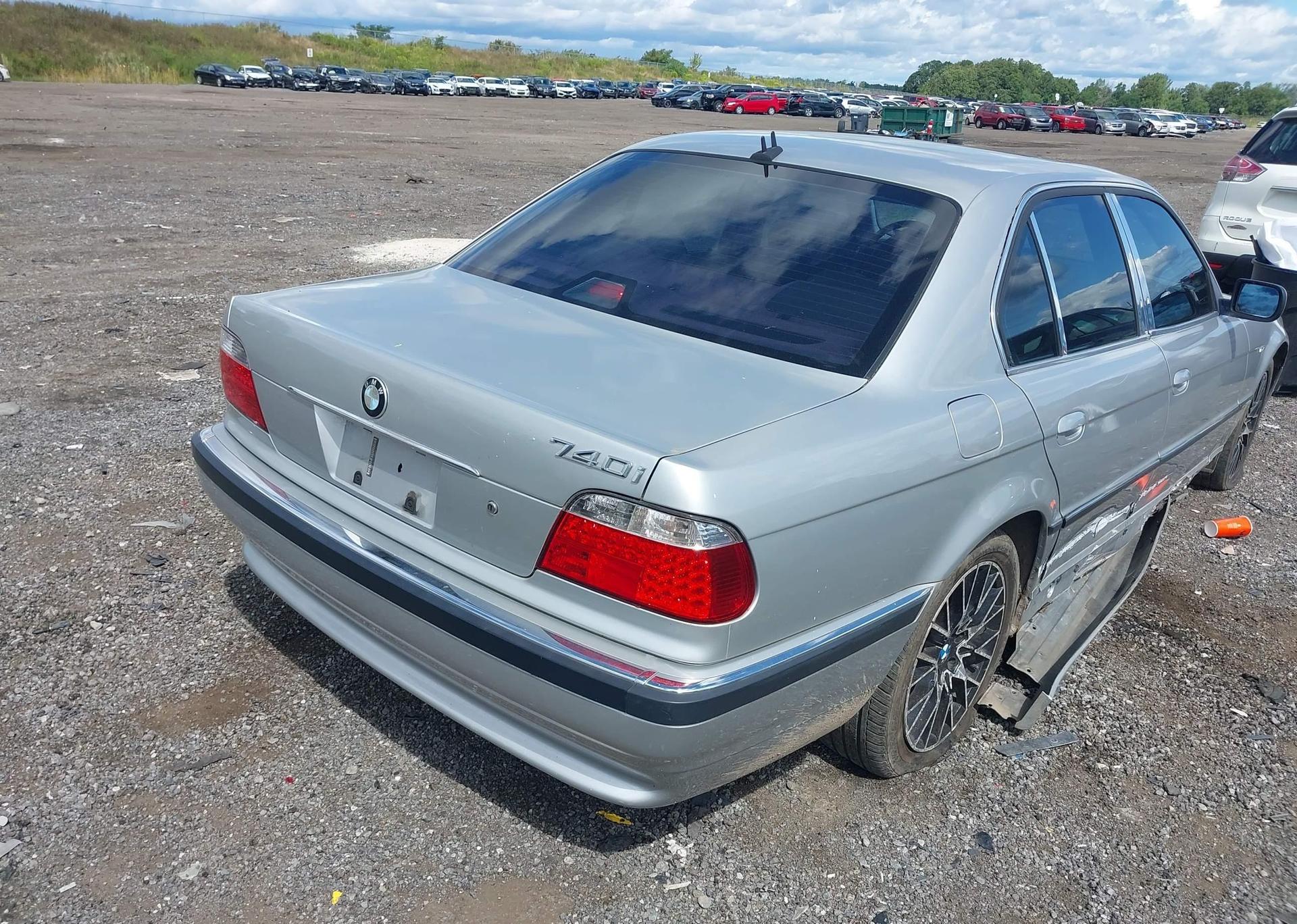 2001 BMW 740I