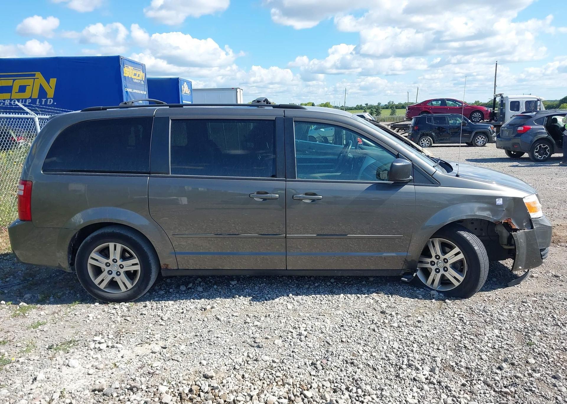 2010 DODGE GRAND CARAVAN SE