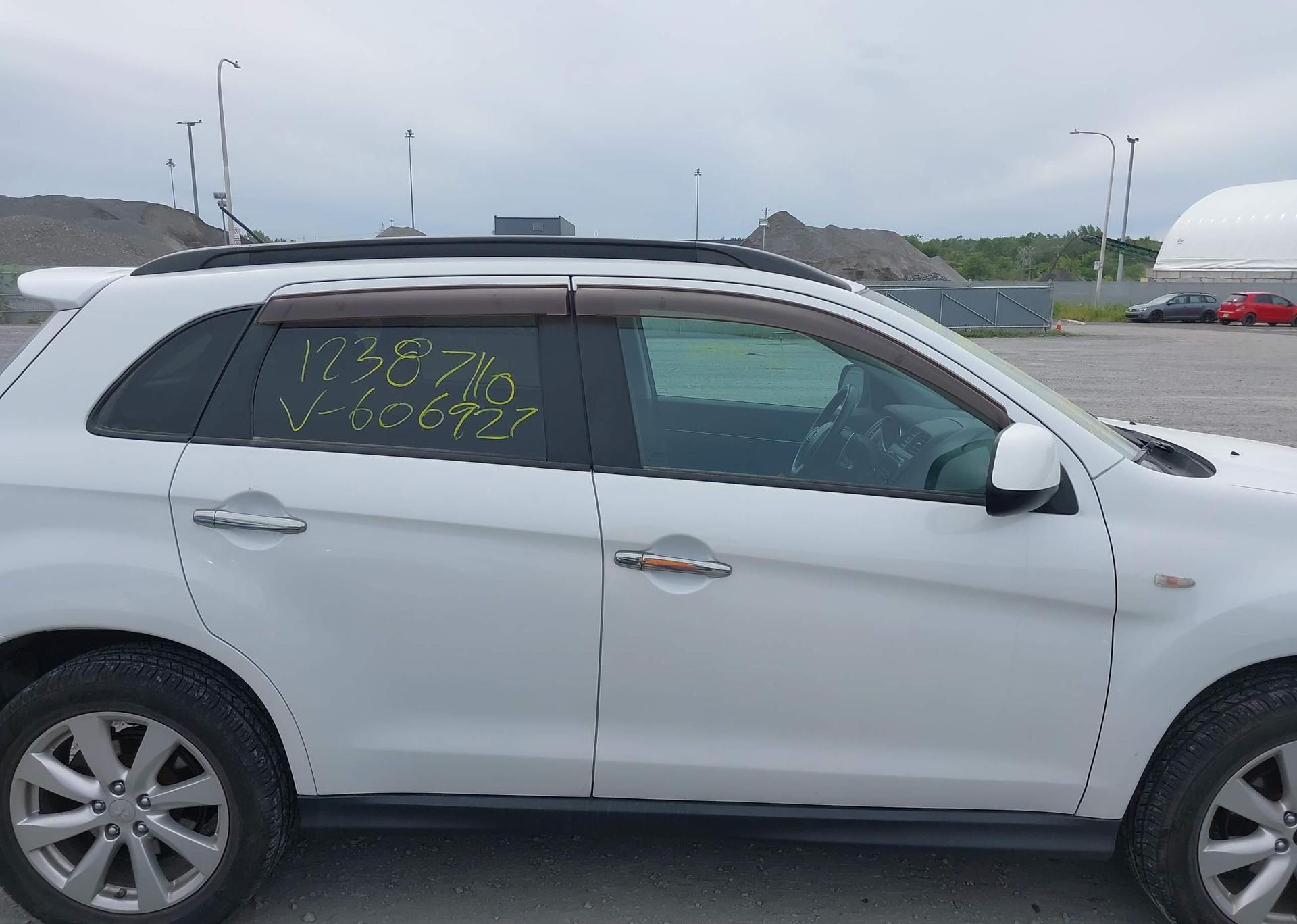2015 MITSUBISHI RVR GT
