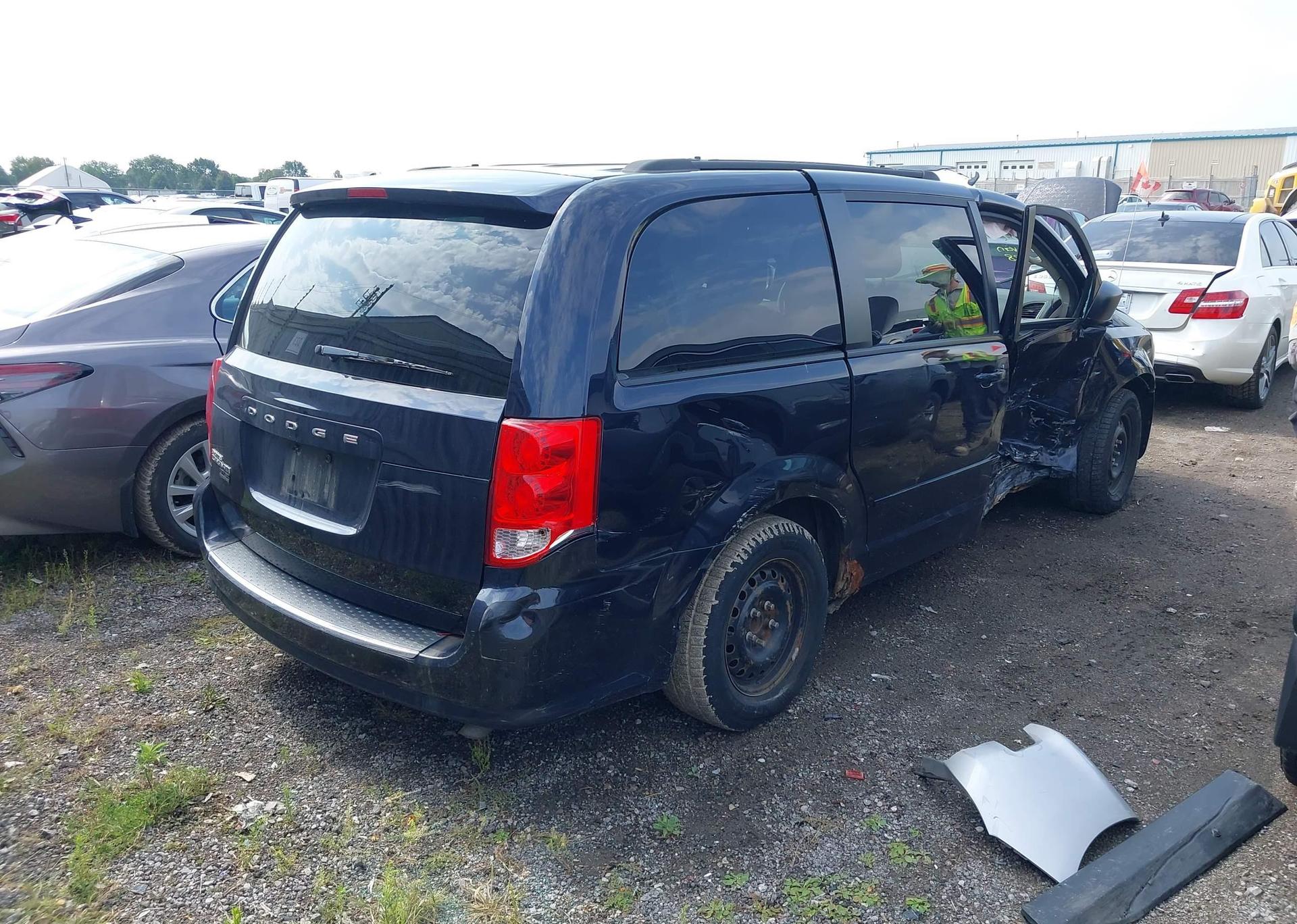 2011 DODGE GRAND CARAVAN