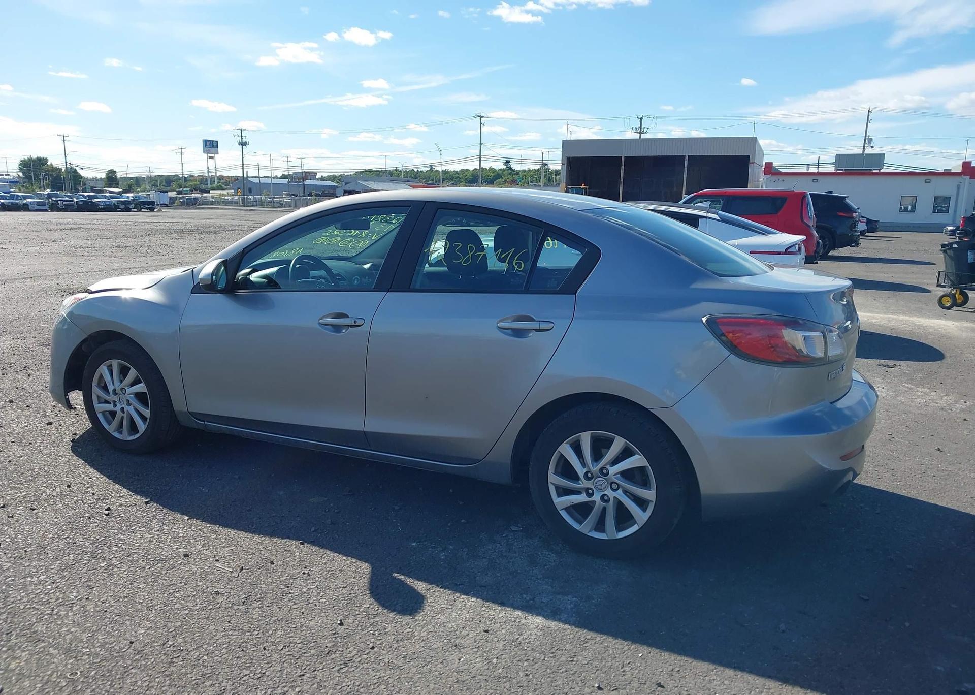 2013 MAZDA MAZDA3 GX