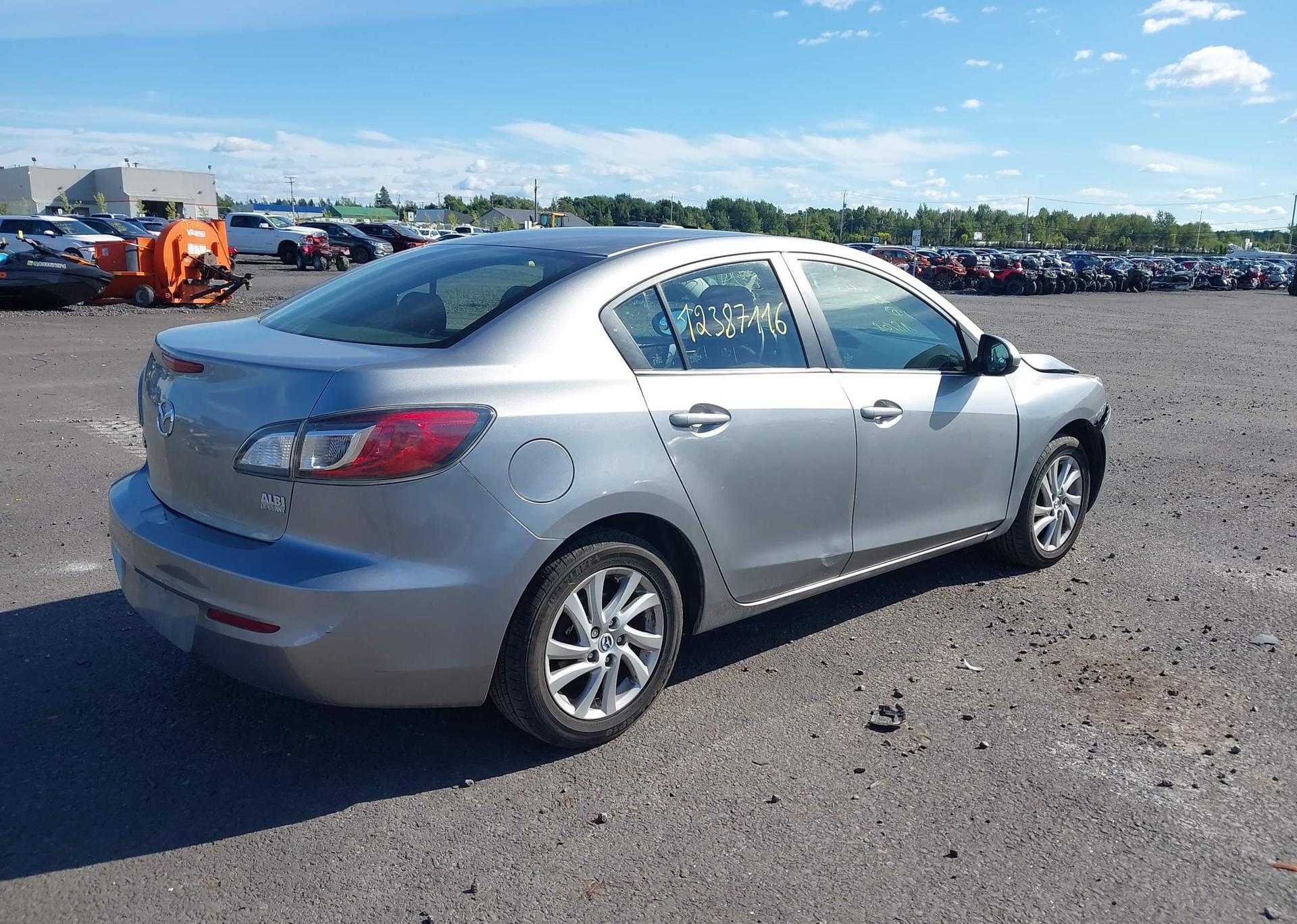 2013 MAZDA MAZDA3 GX