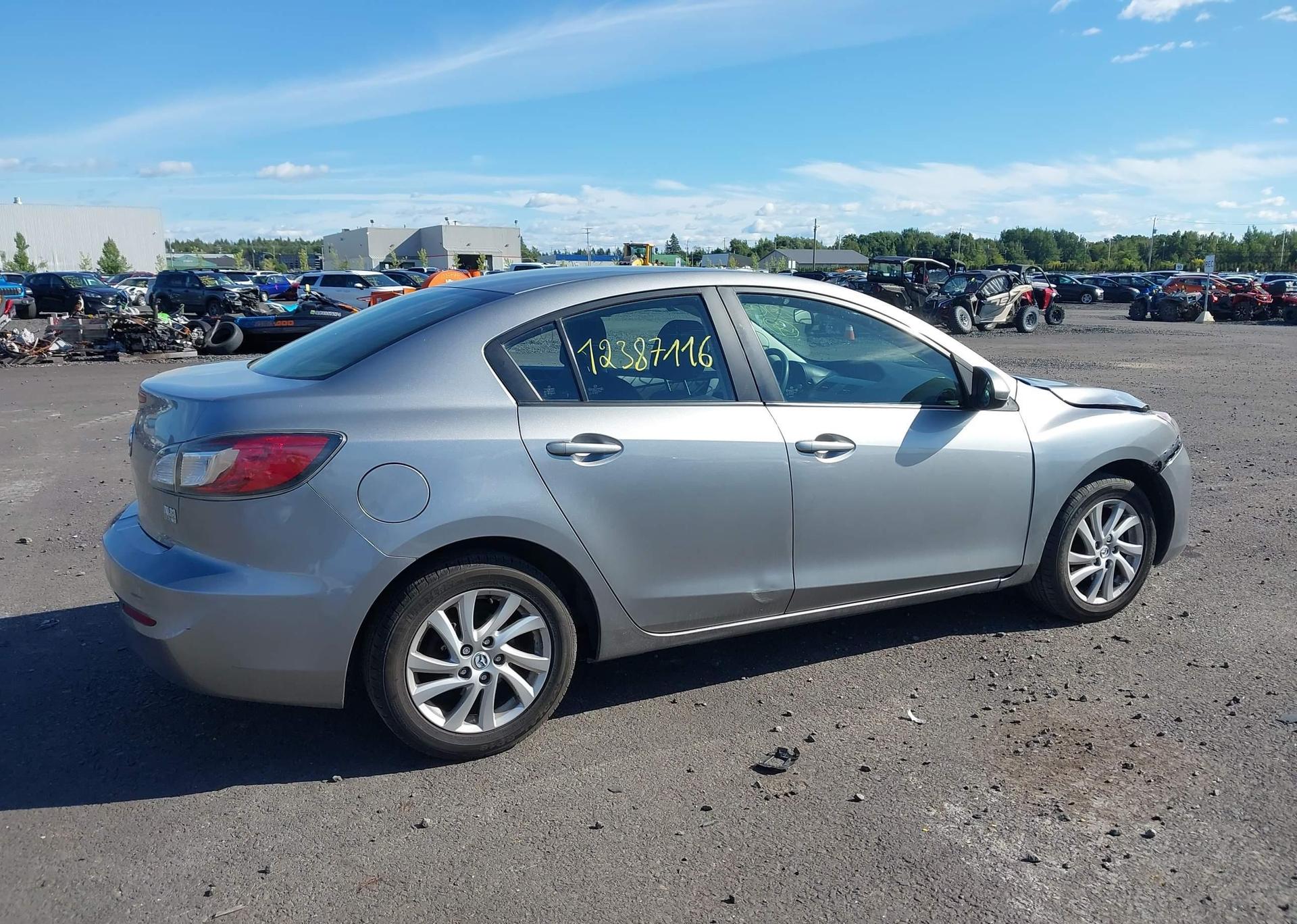2013 MAZDA MAZDA3 GX