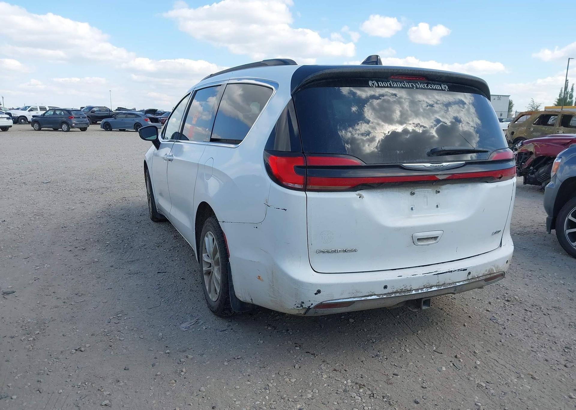 2021 CHRYSLER PACIFICA TOURING