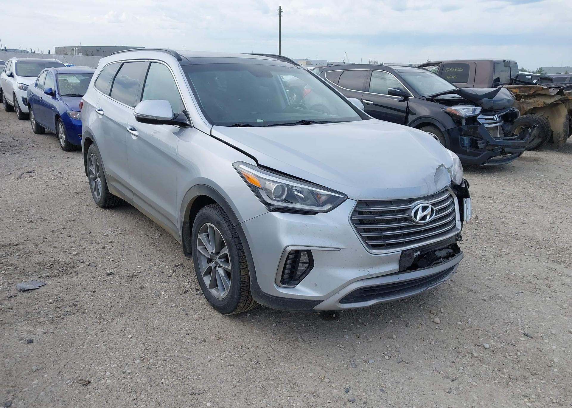 2018 HYUNDAI SANTA FE SE