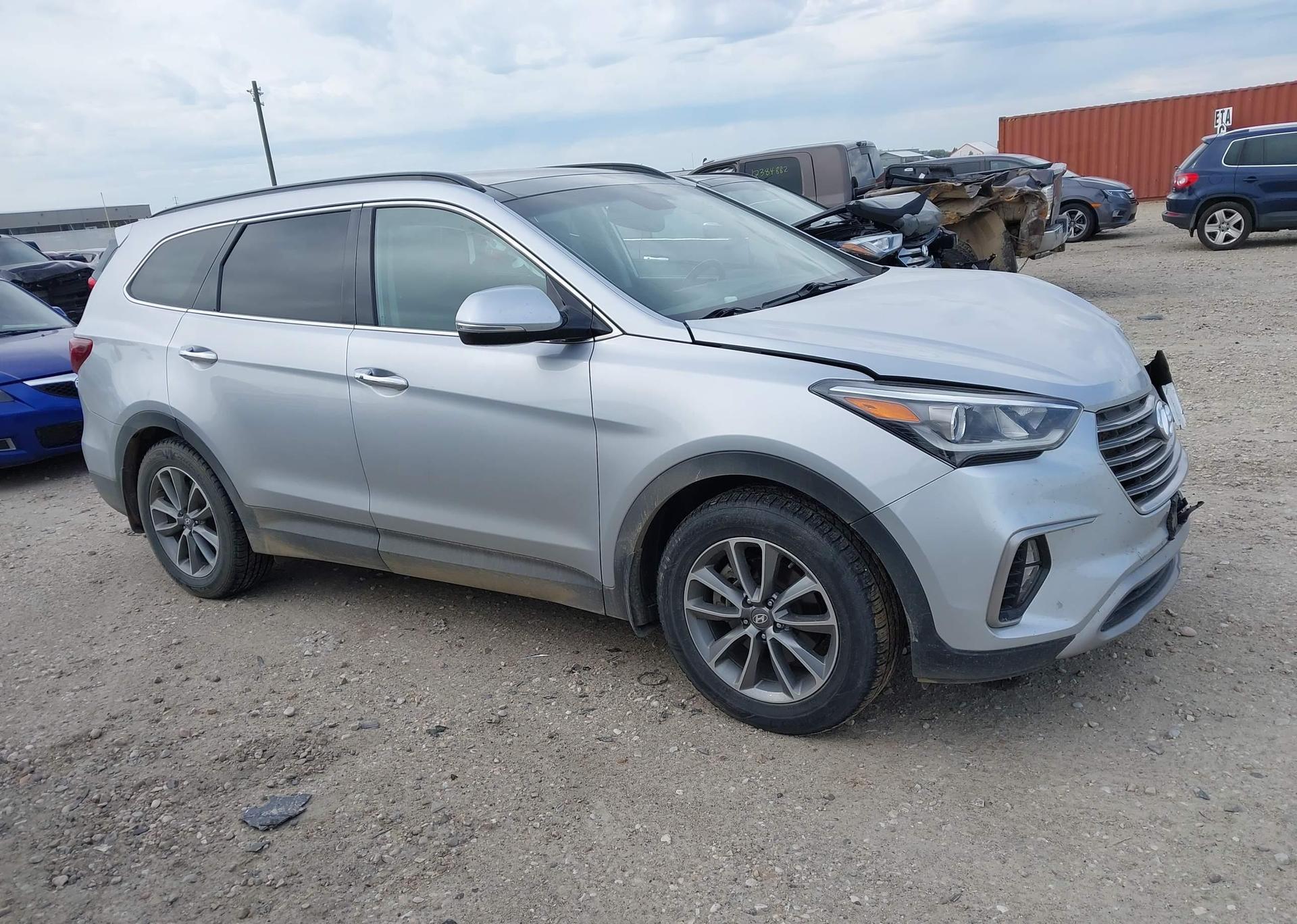 2018 HYUNDAI SANTA FE SE