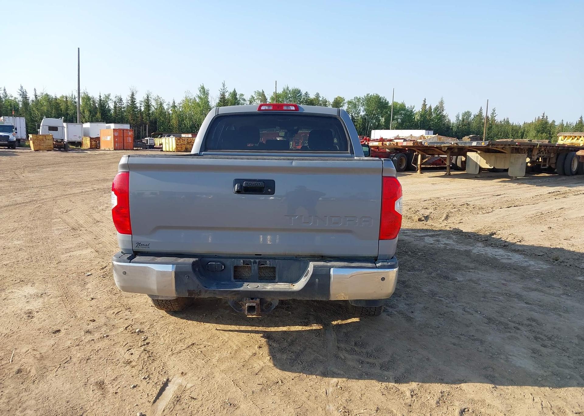 2018 TOYOTA TUNDRA CREWMAX SR5