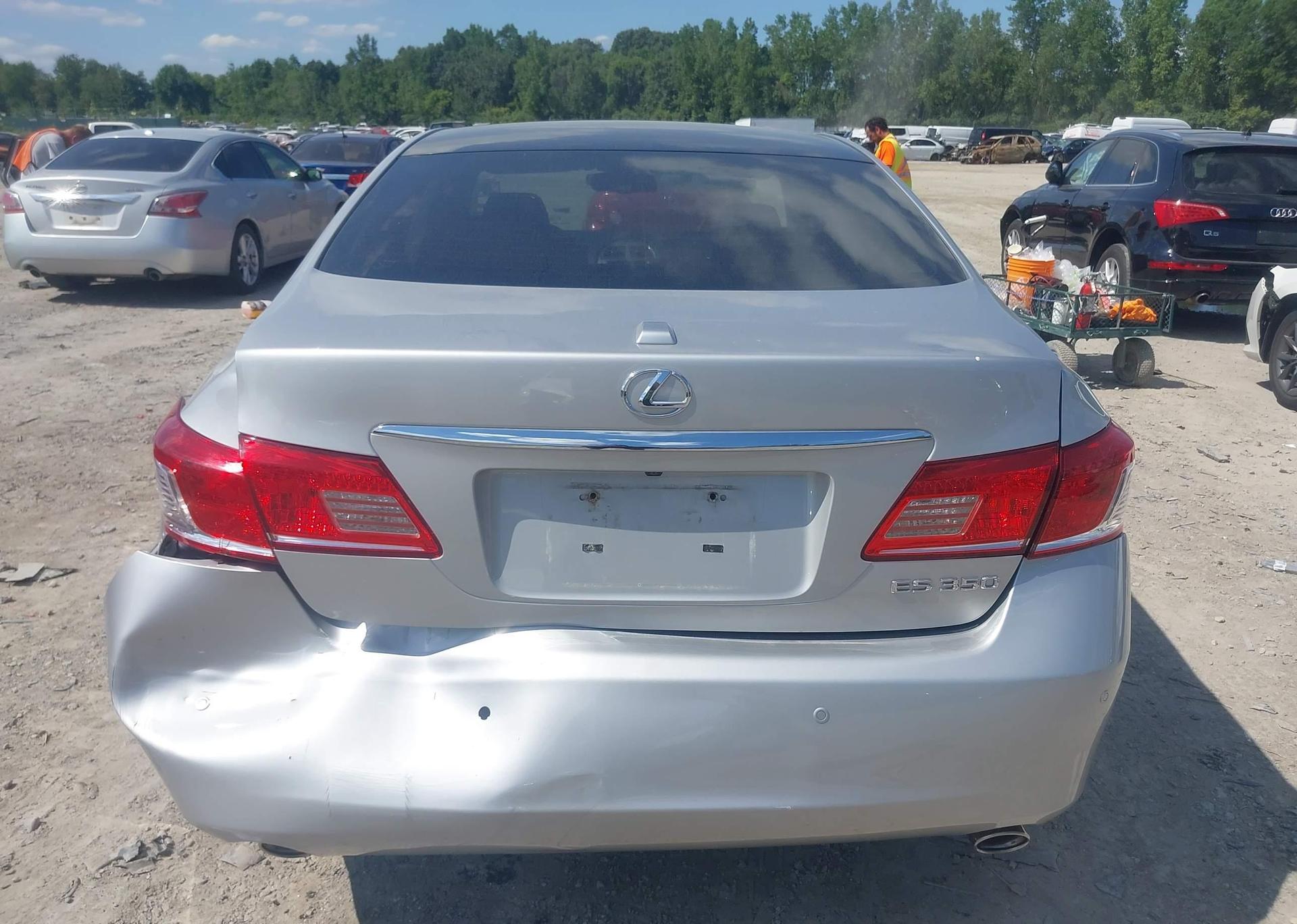 2011 LEXUS ES 350