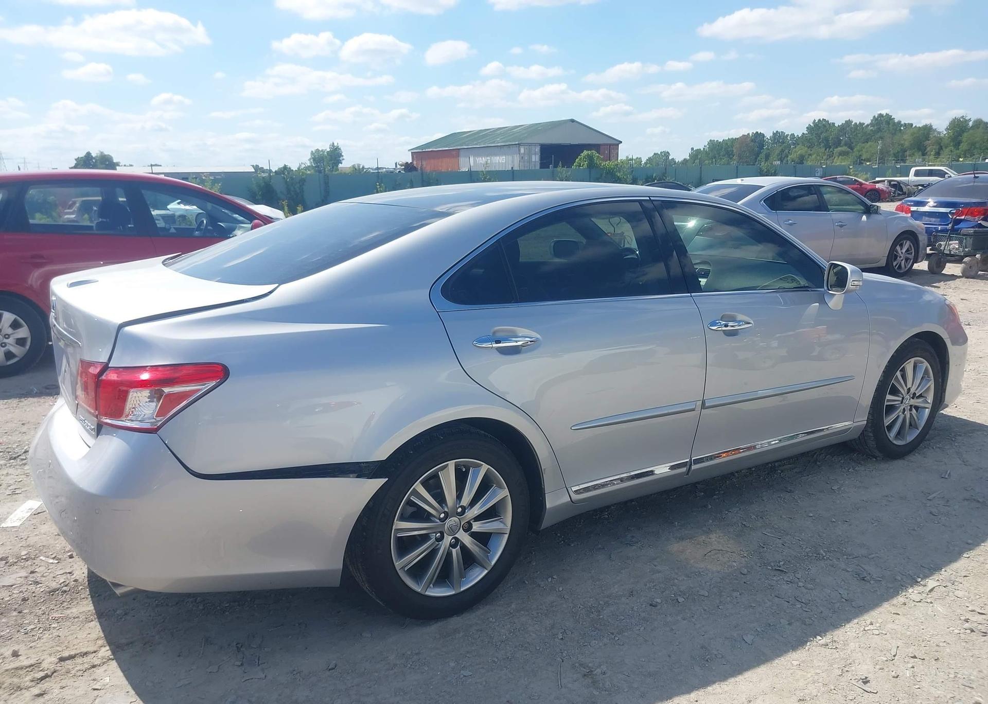 2011 LEXUS ES 350