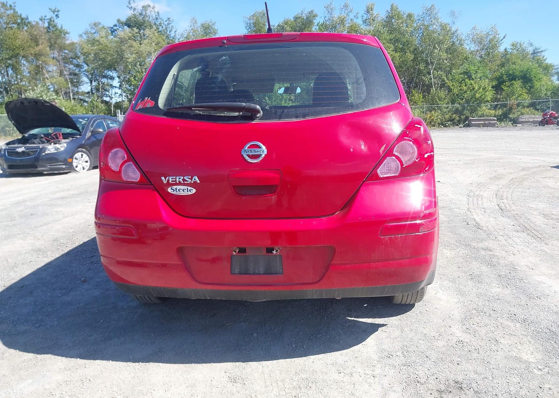 2011 NISSAN VERSA 1.8S