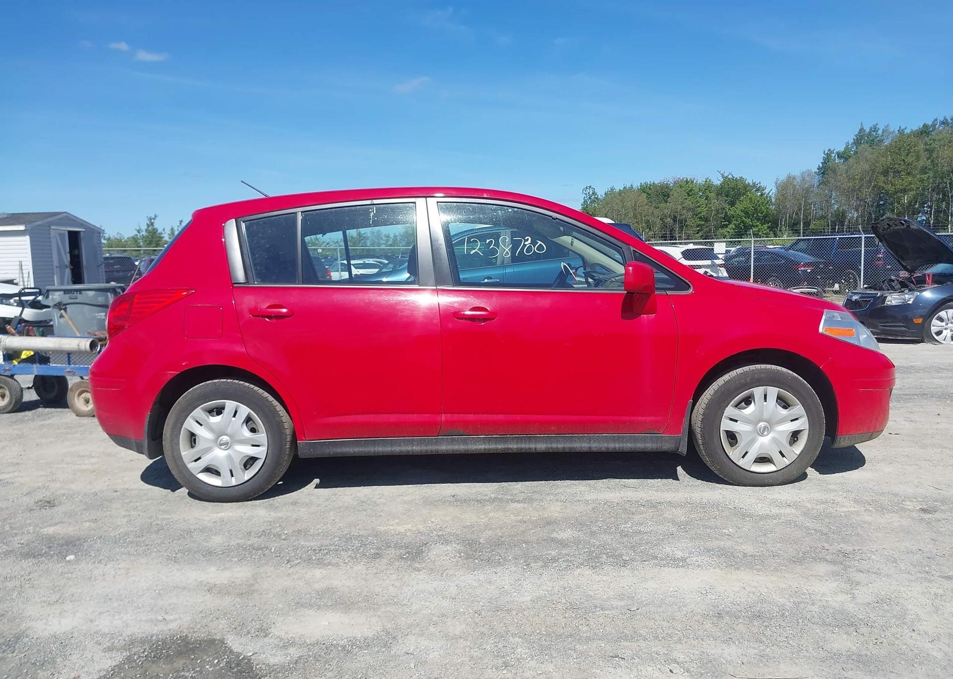 2011 NISSAN VERSA 1.8S