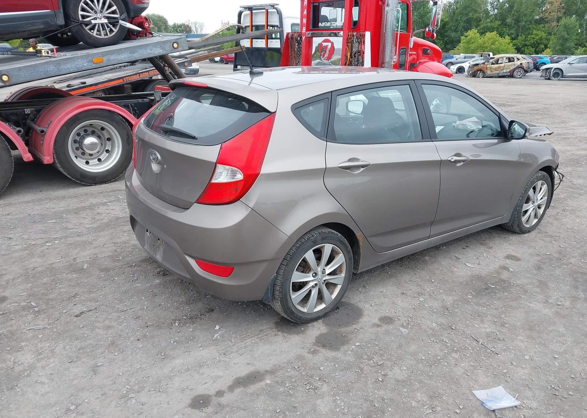 2013 HYUNDAI ACCENT GLS