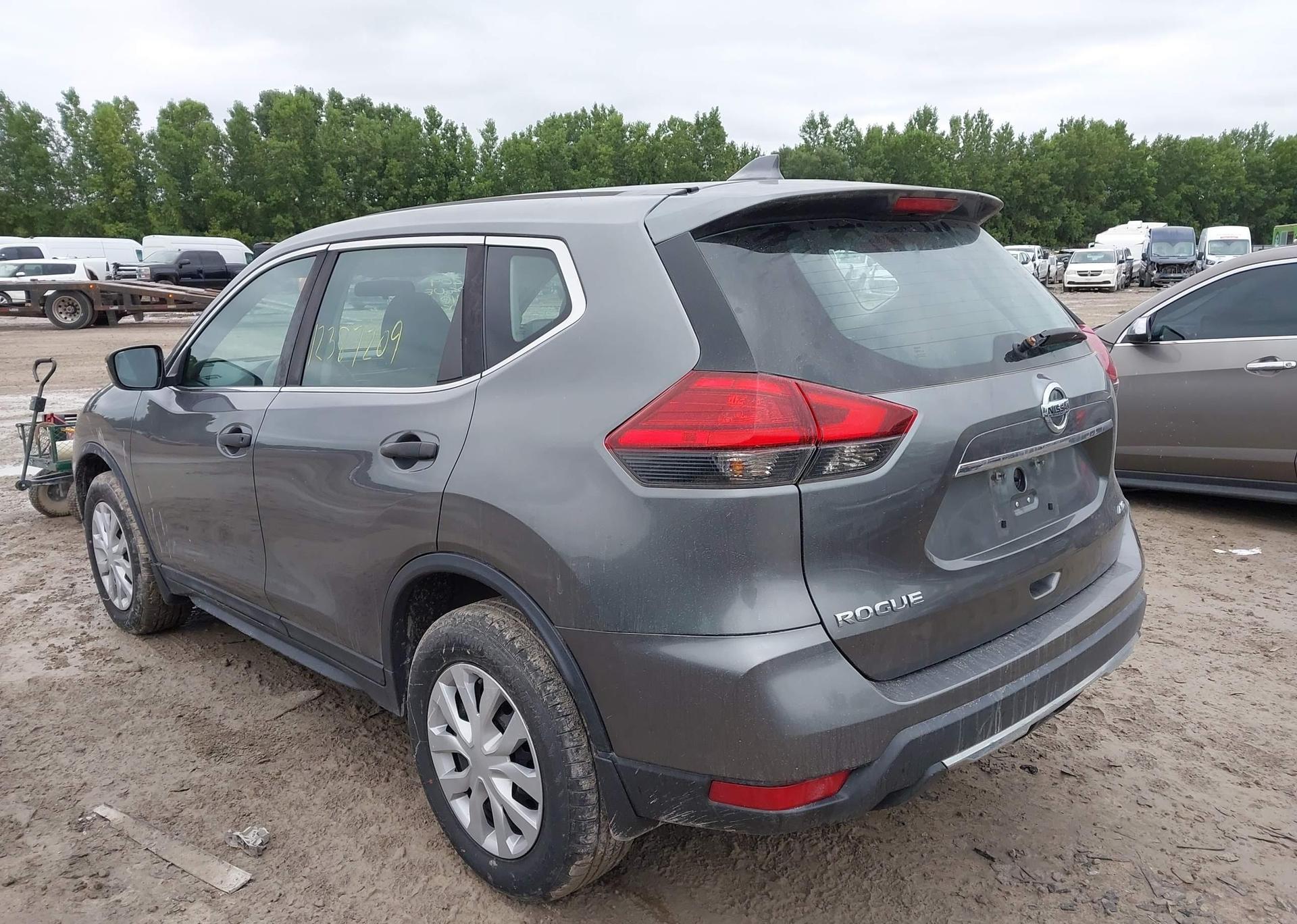 2017 NISSAN ROGUE S