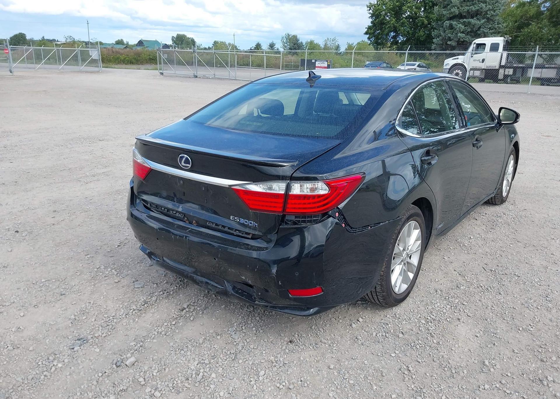 2013 LEXUS ES 300H