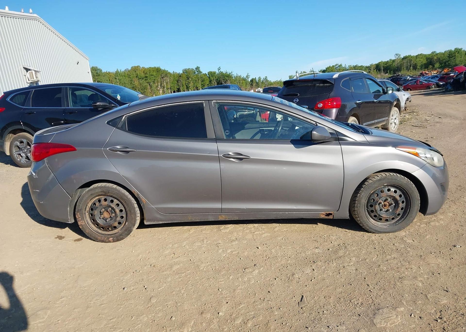 2012 HYUNDAI ELANTRA GL