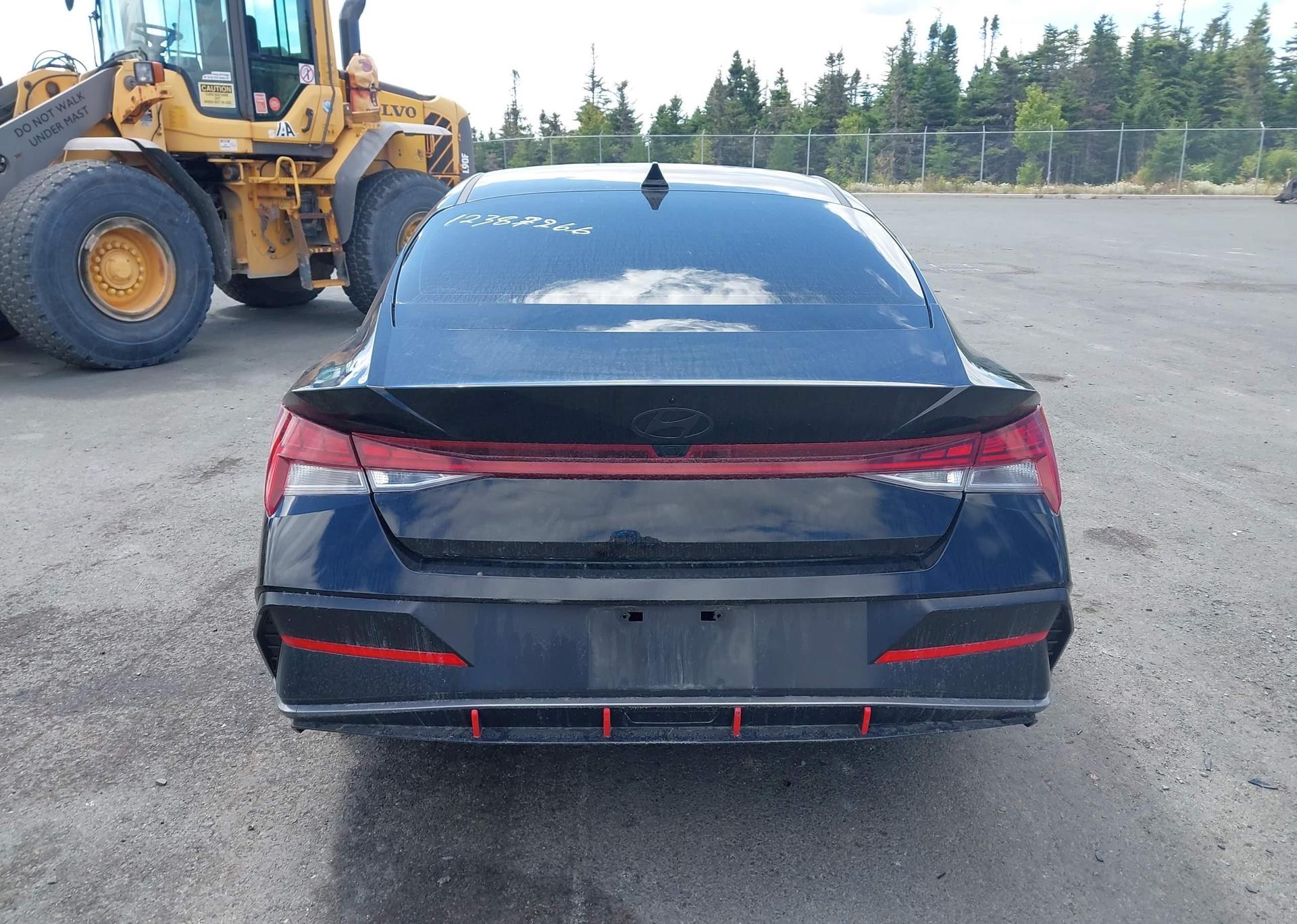 2024 HYUNDAI ELANTRA LUXURY