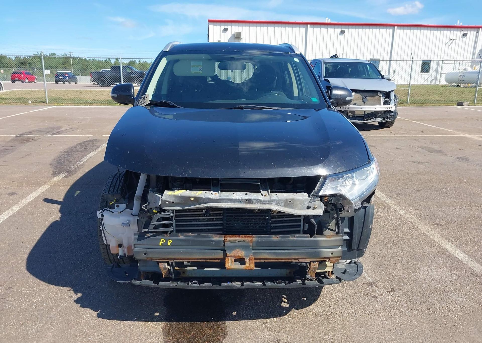 2016 MITSUBISHI OUTLANDER SE