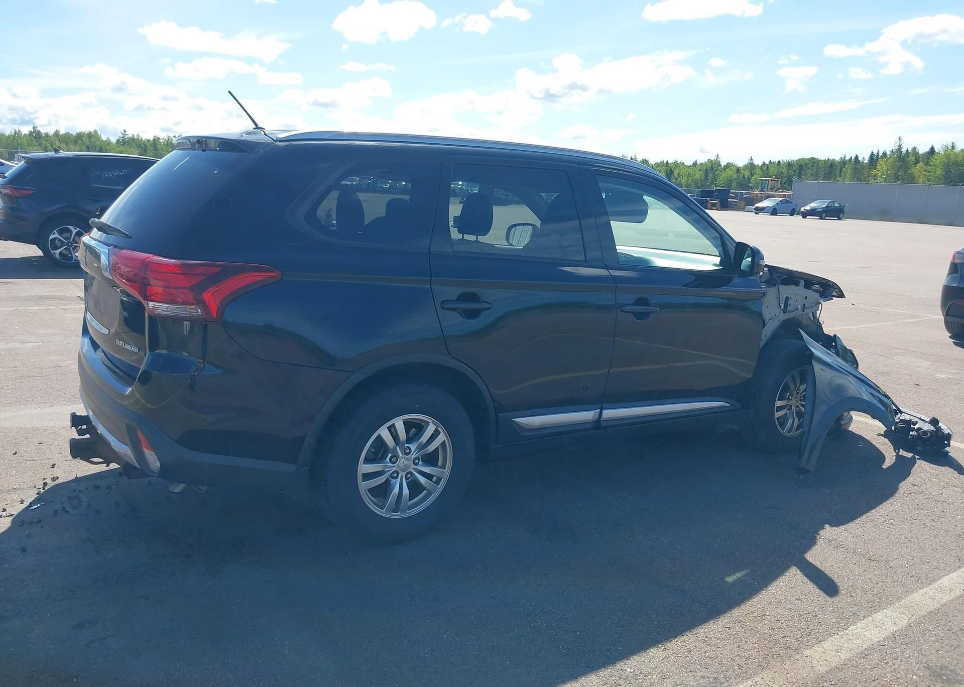2016 MITSUBISHI OUTLANDER SE