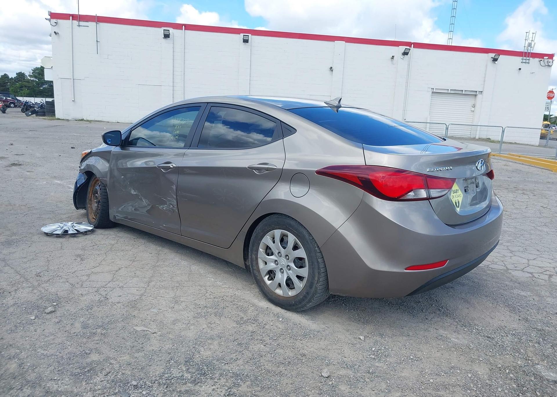 2014 HYUNDAI ELANTRA SE