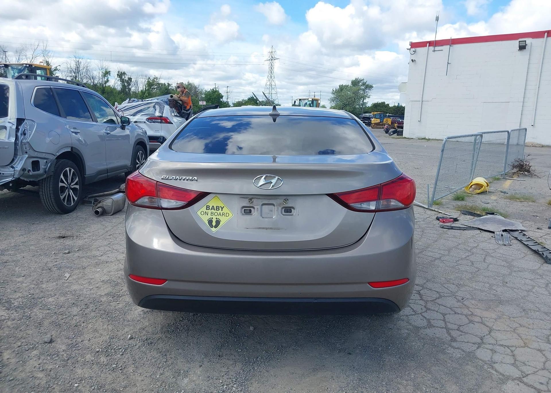 2014 HYUNDAI ELANTRA SE