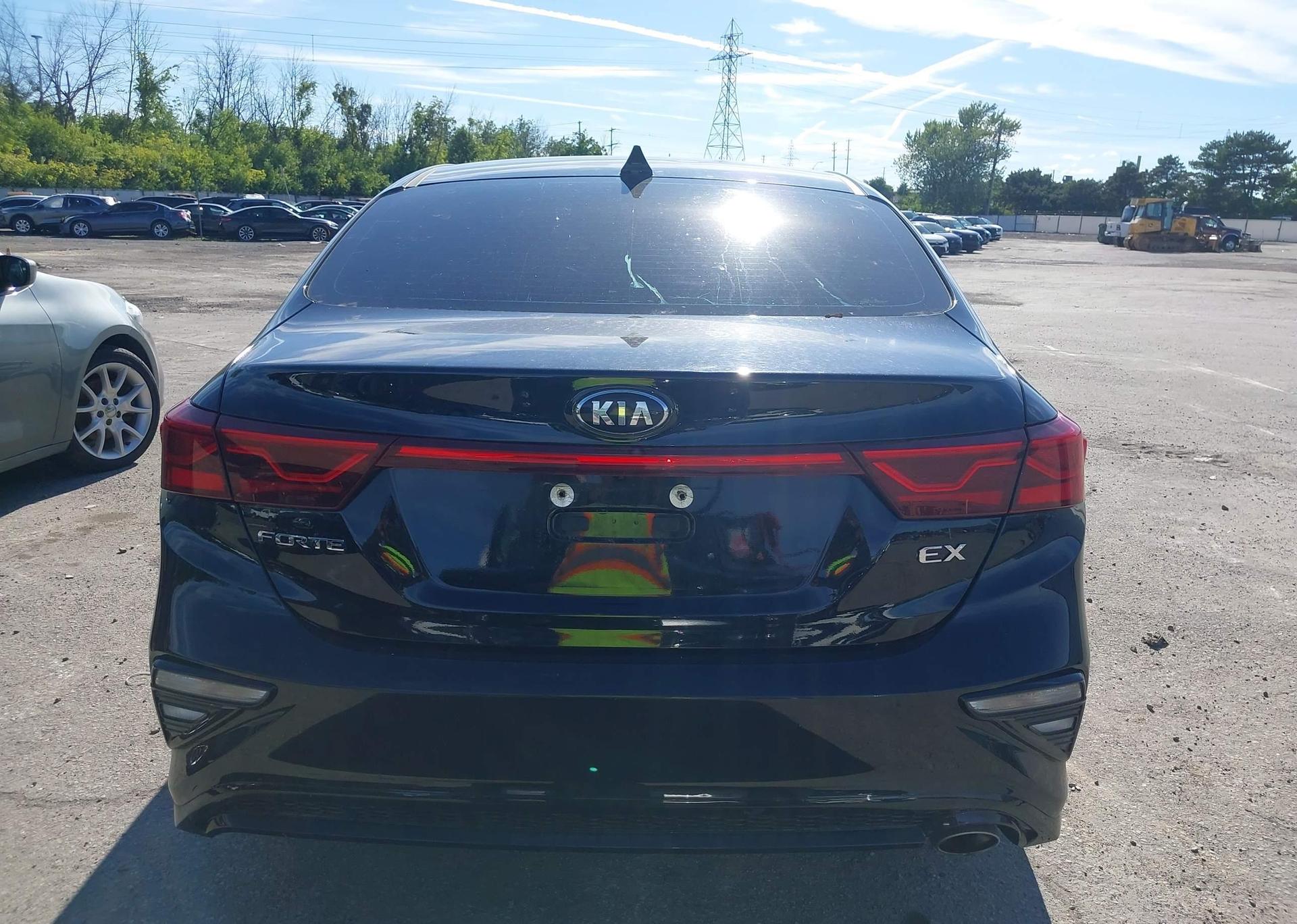 2021 KIA FORTE EX
