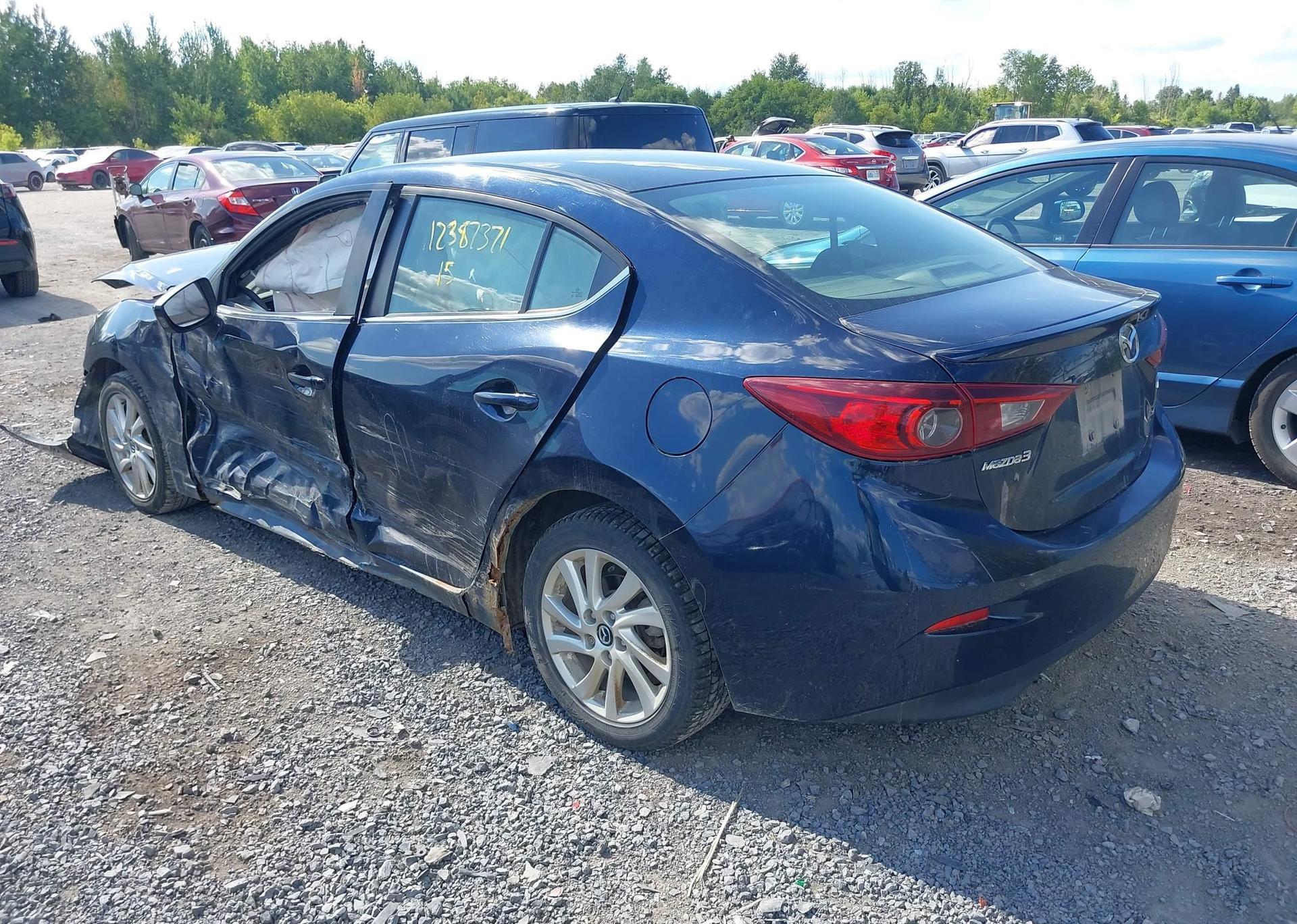 2015 MAZDA MAZDA3 GS