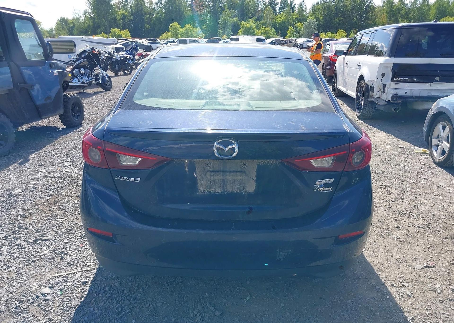 2015 MAZDA MAZDA3 GS