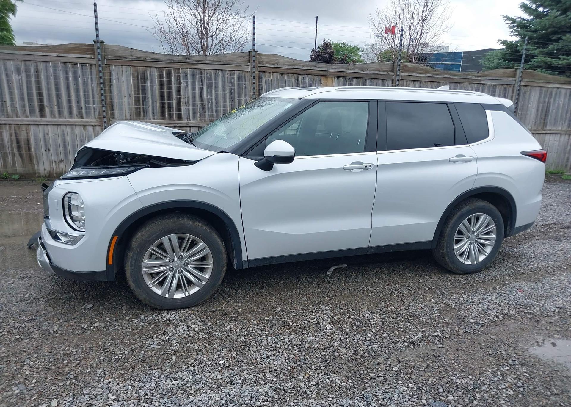 2024 MITSUBISHI outlander