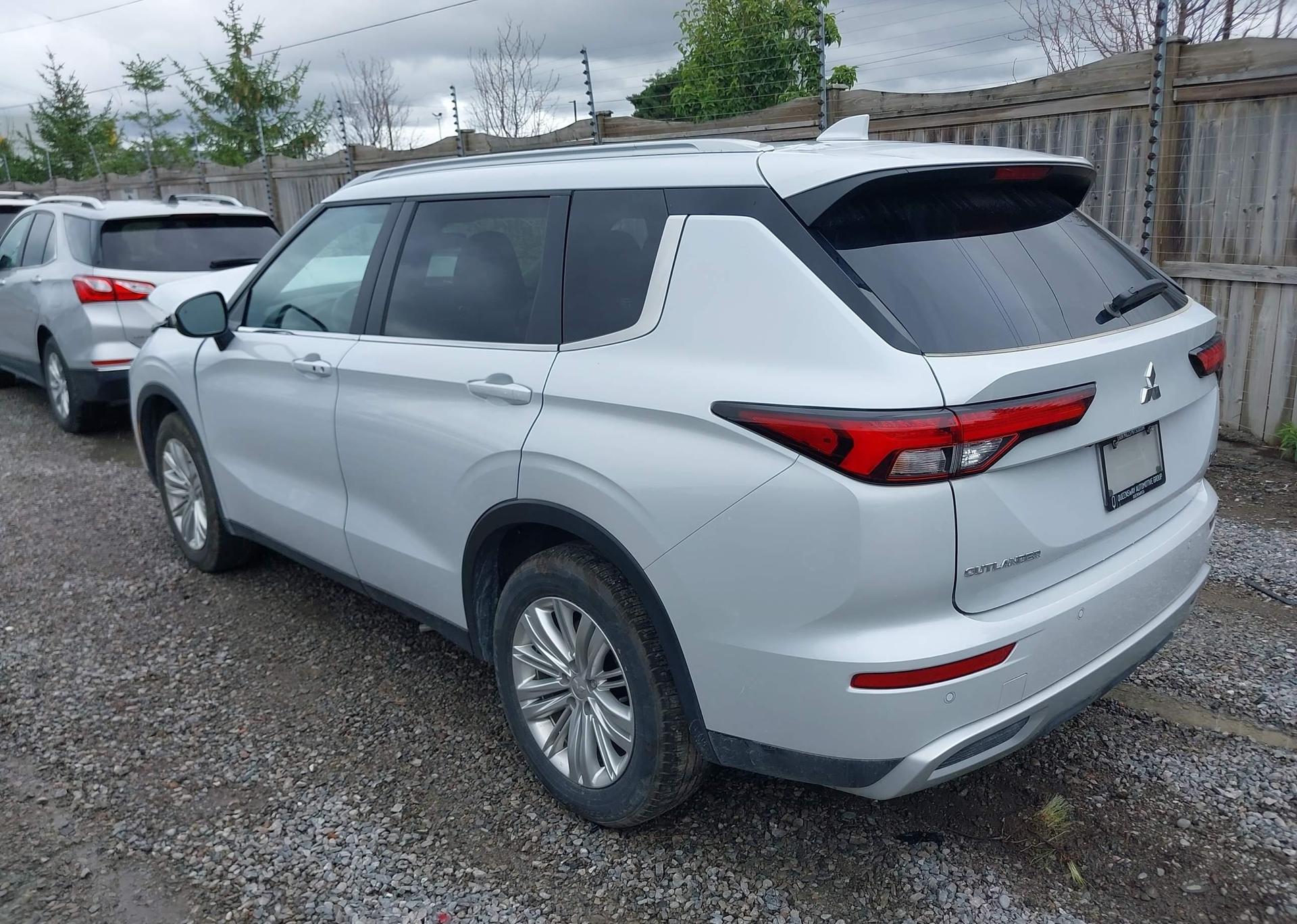 2024 MITSUBISHI outlander