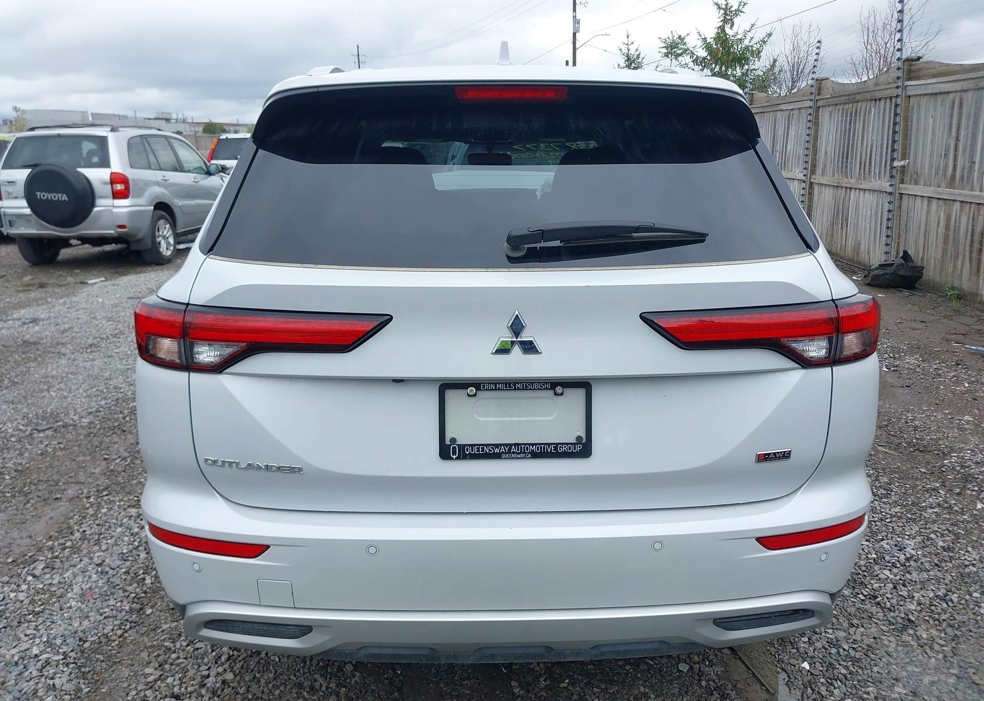 2024 MITSUBISHI outlander