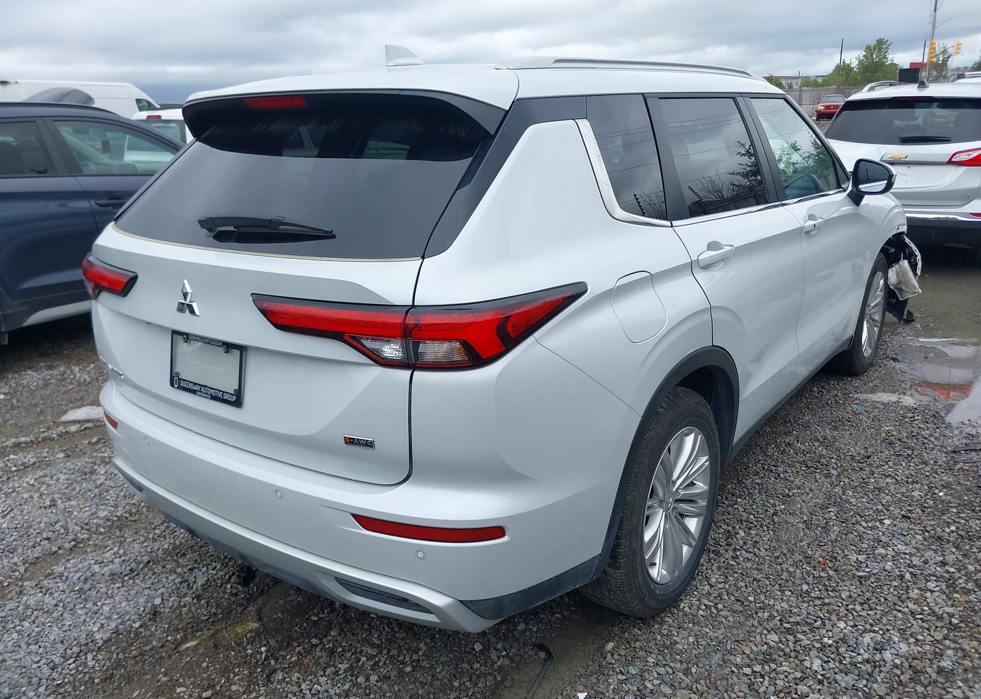 2024 MITSUBISHI outlander