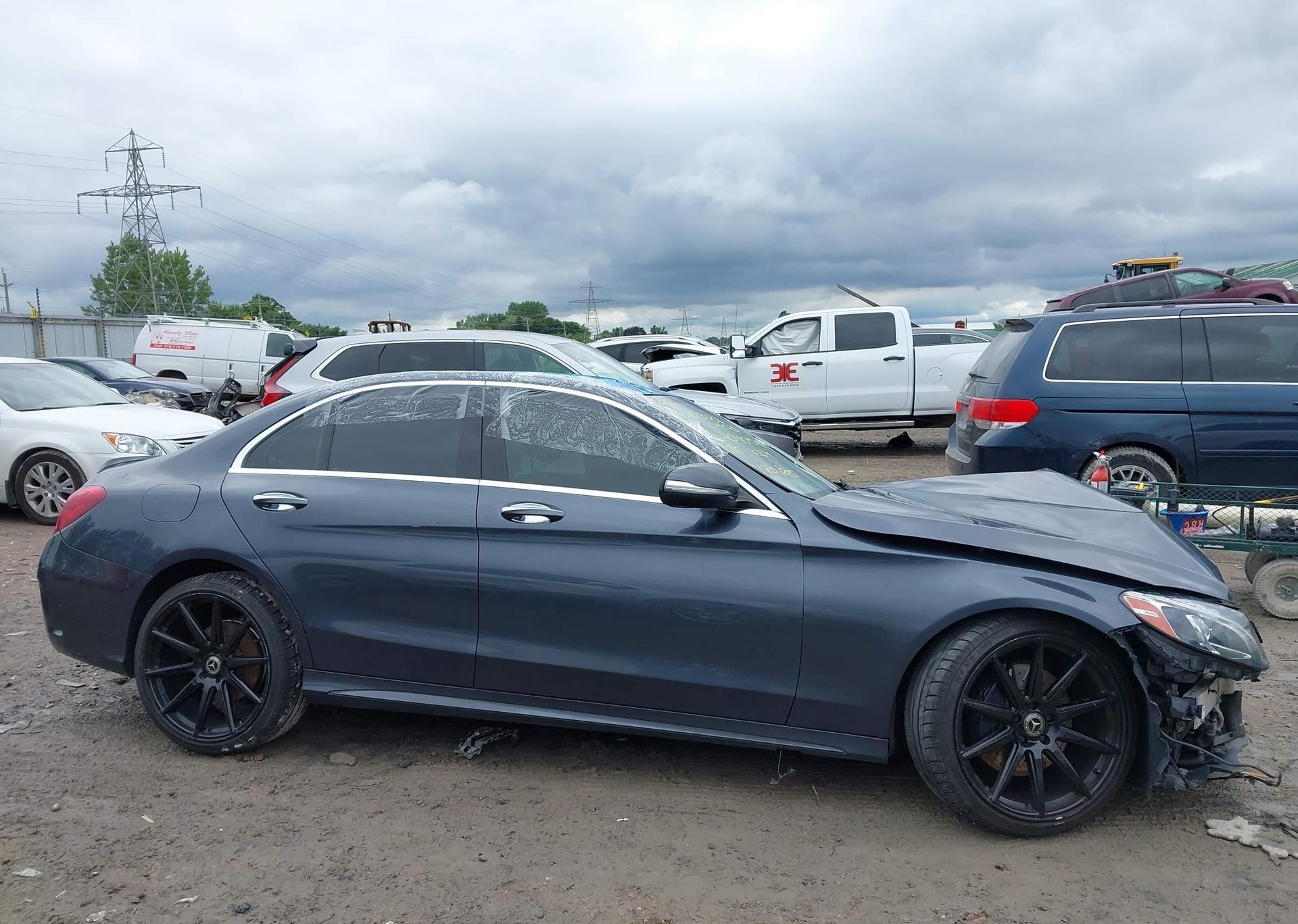 2015 MERCEDES-BENZ C400 4MATIC 4DR