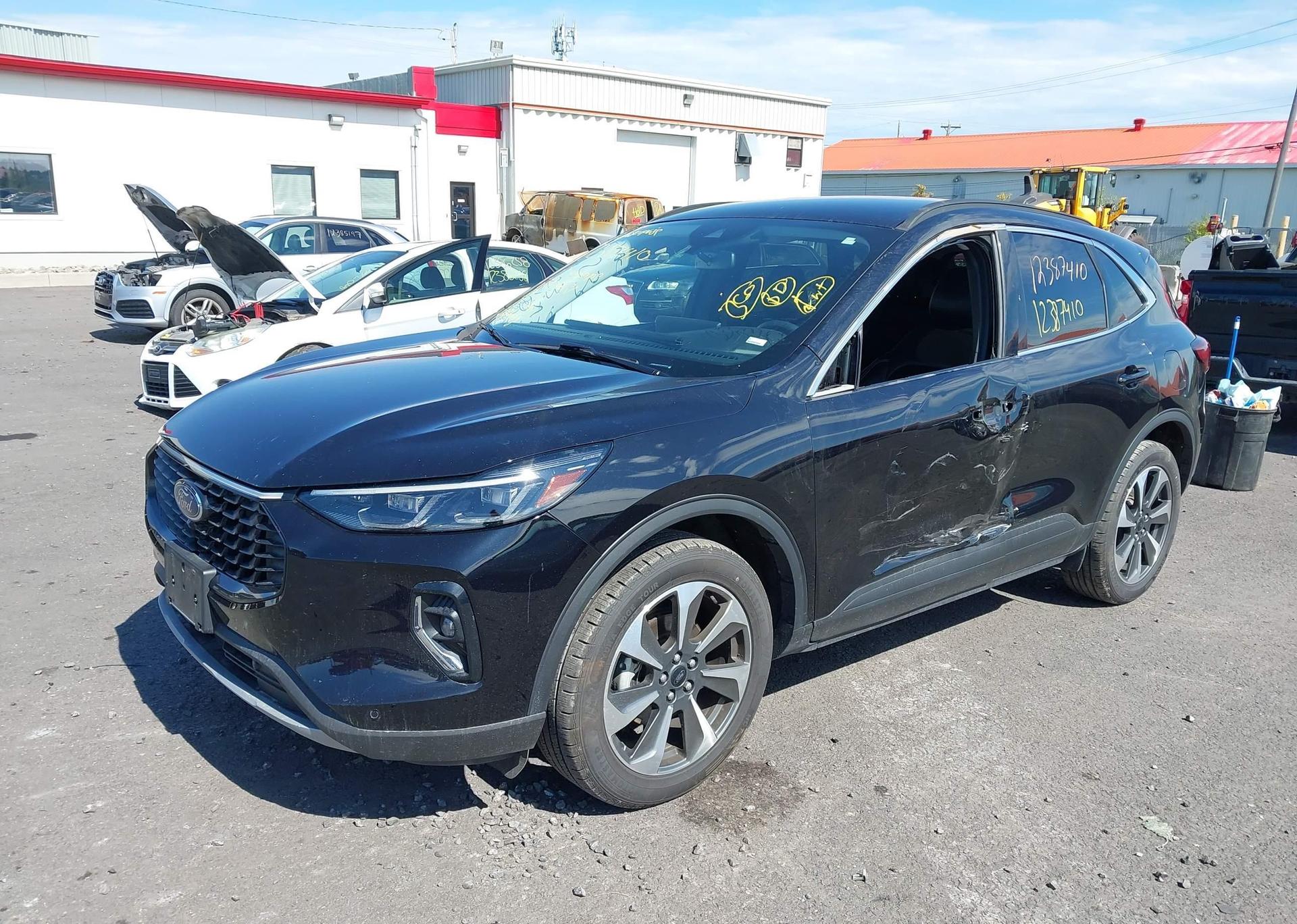 2023 FORD ESCAPE PLATINUM