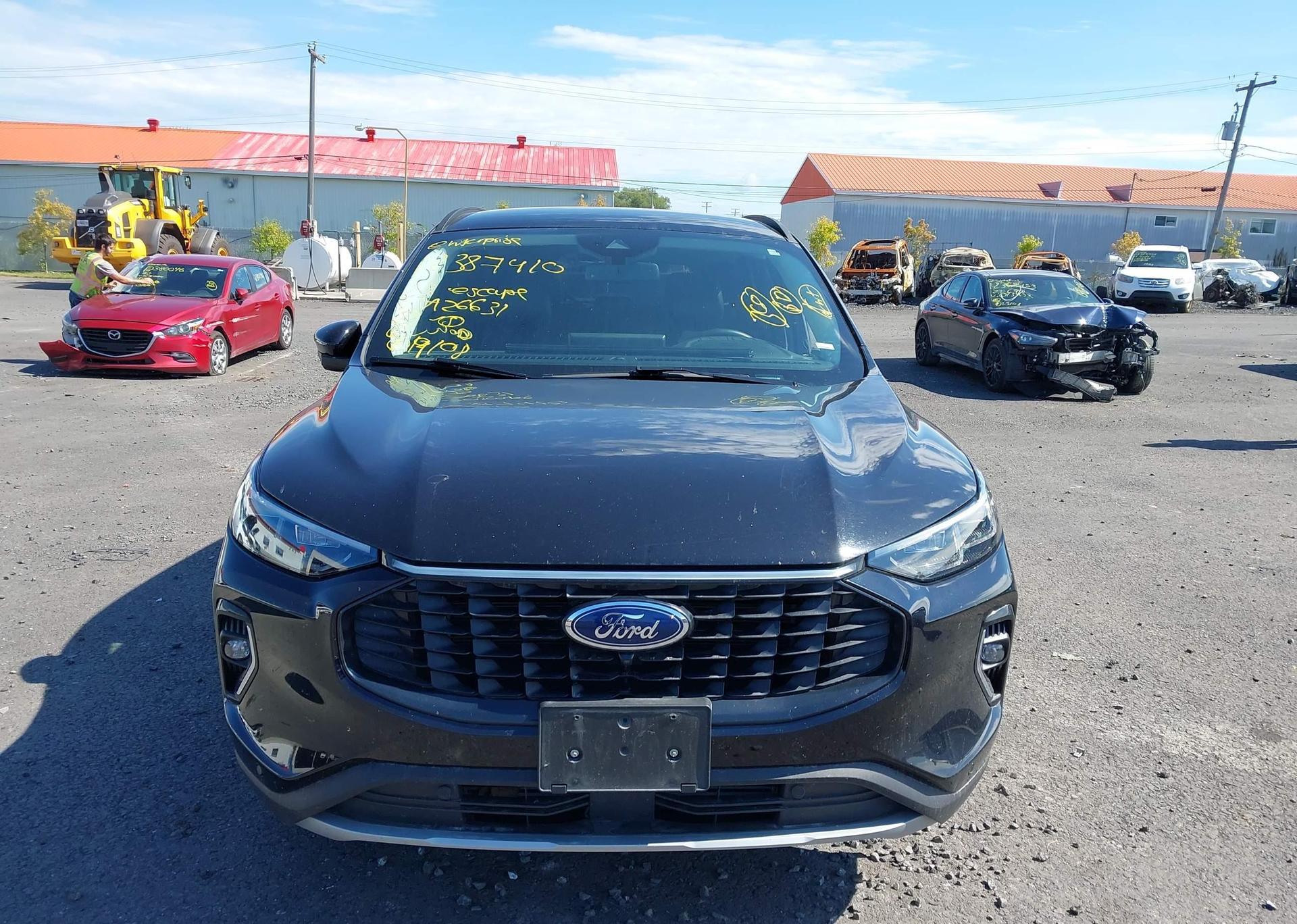 2023 FORD ESCAPE PLATINUM