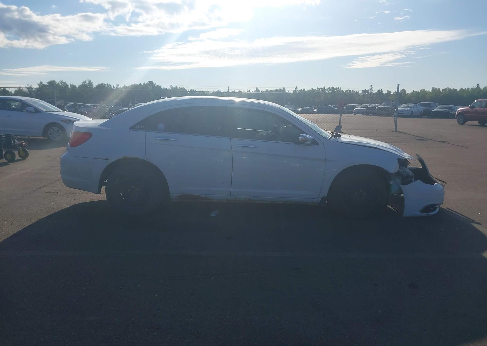 2013 CHRYSLER 200 LIMITED