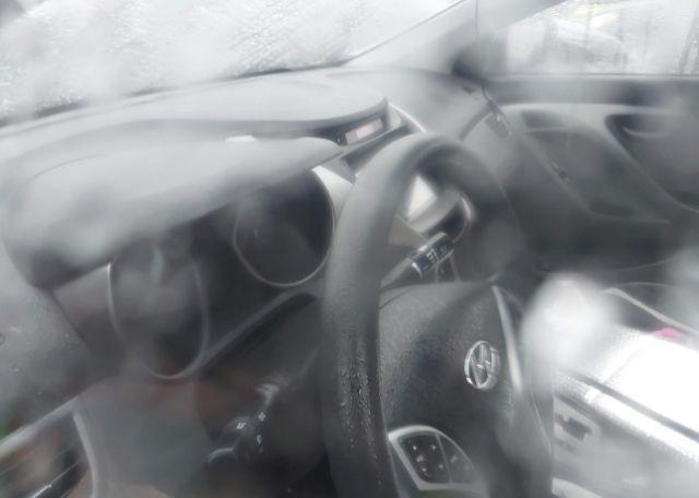 2012 HYUNDAI ELANTRA GL