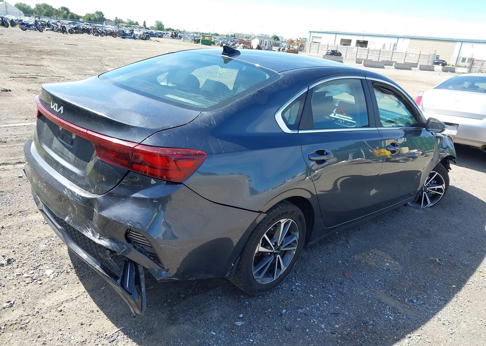 2024 KIA FORTE EX