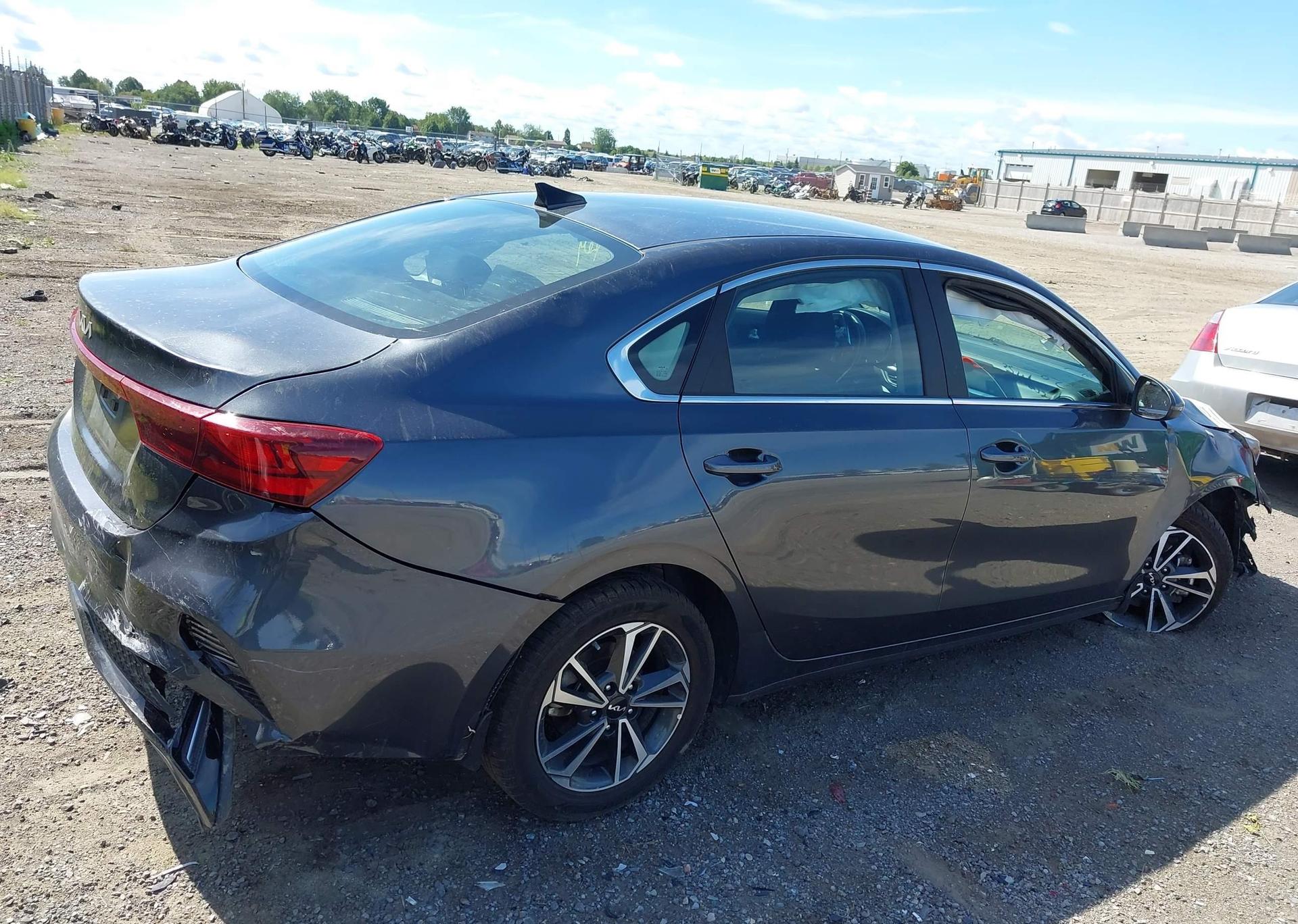 2024 KIA FORTE EX