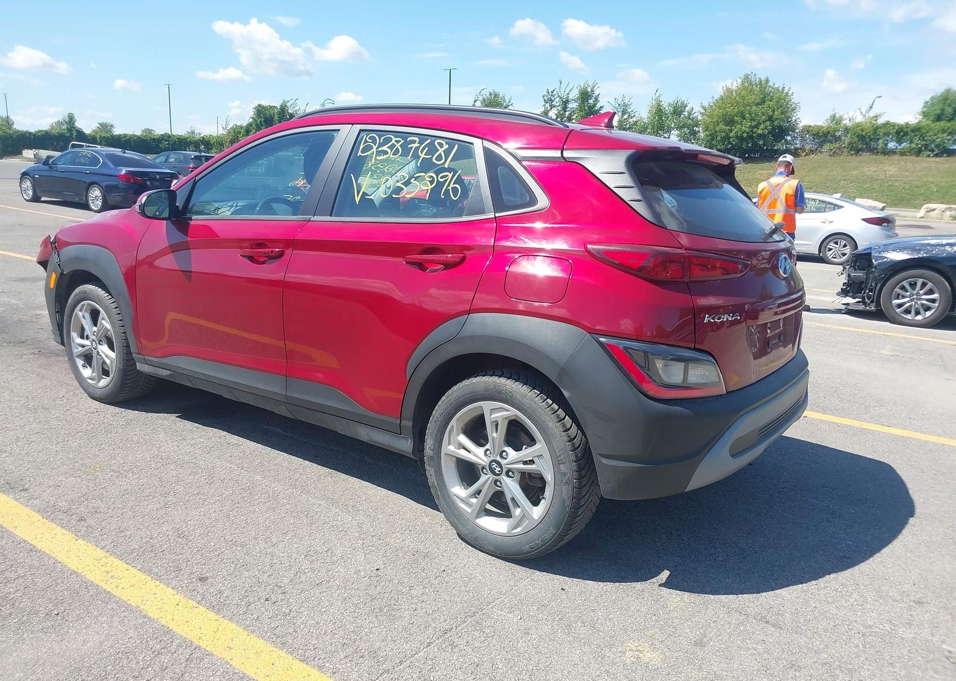 2023 HYUNDAI KONA SE