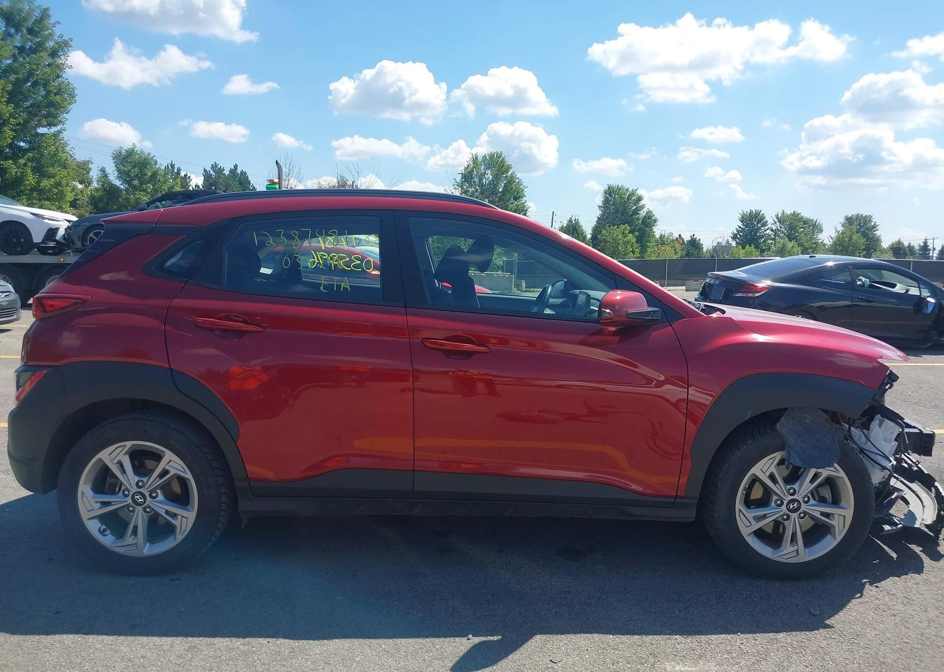 2023 HYUNDAI KONA SE