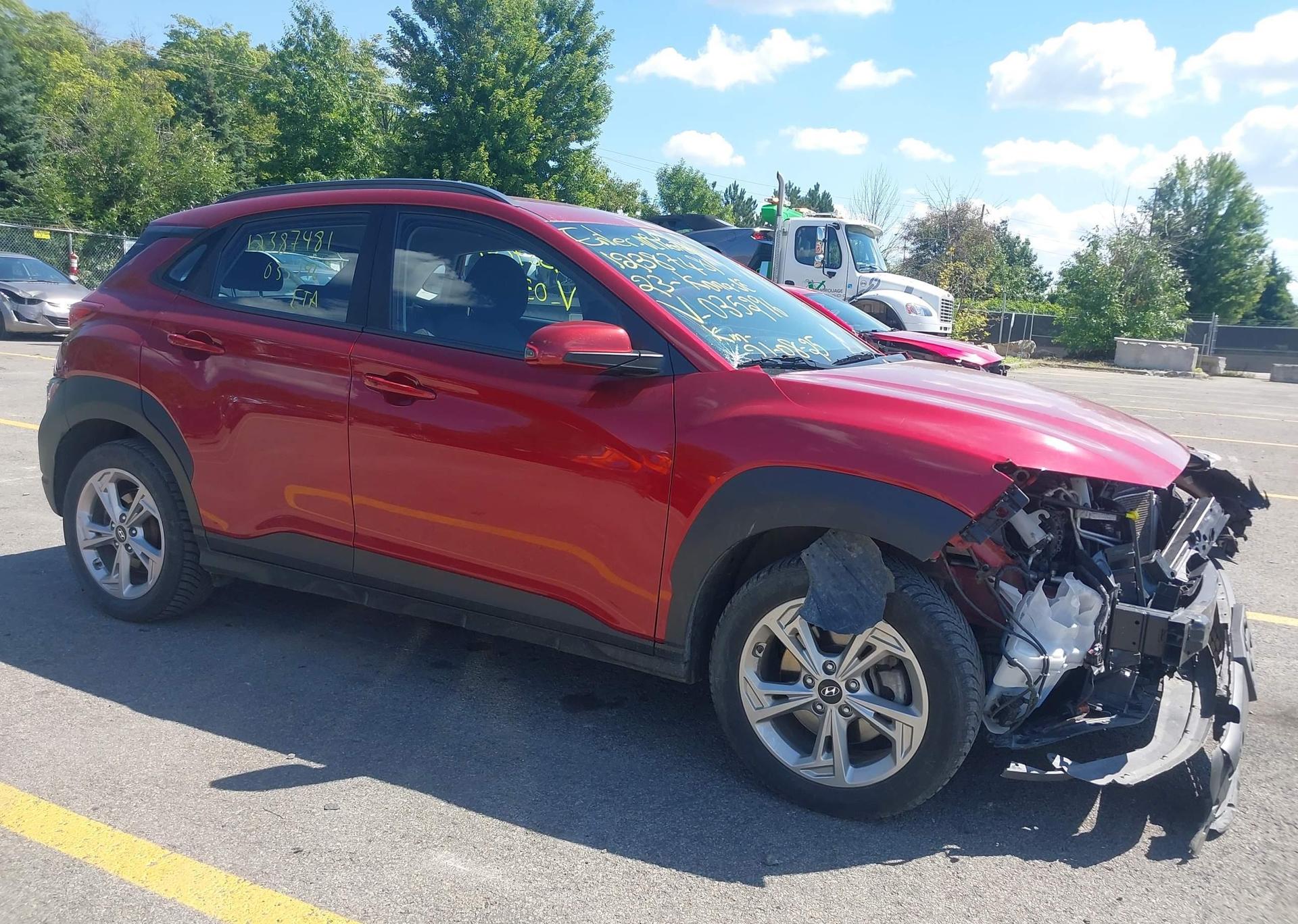 2023 HYUNDAI KONA SE