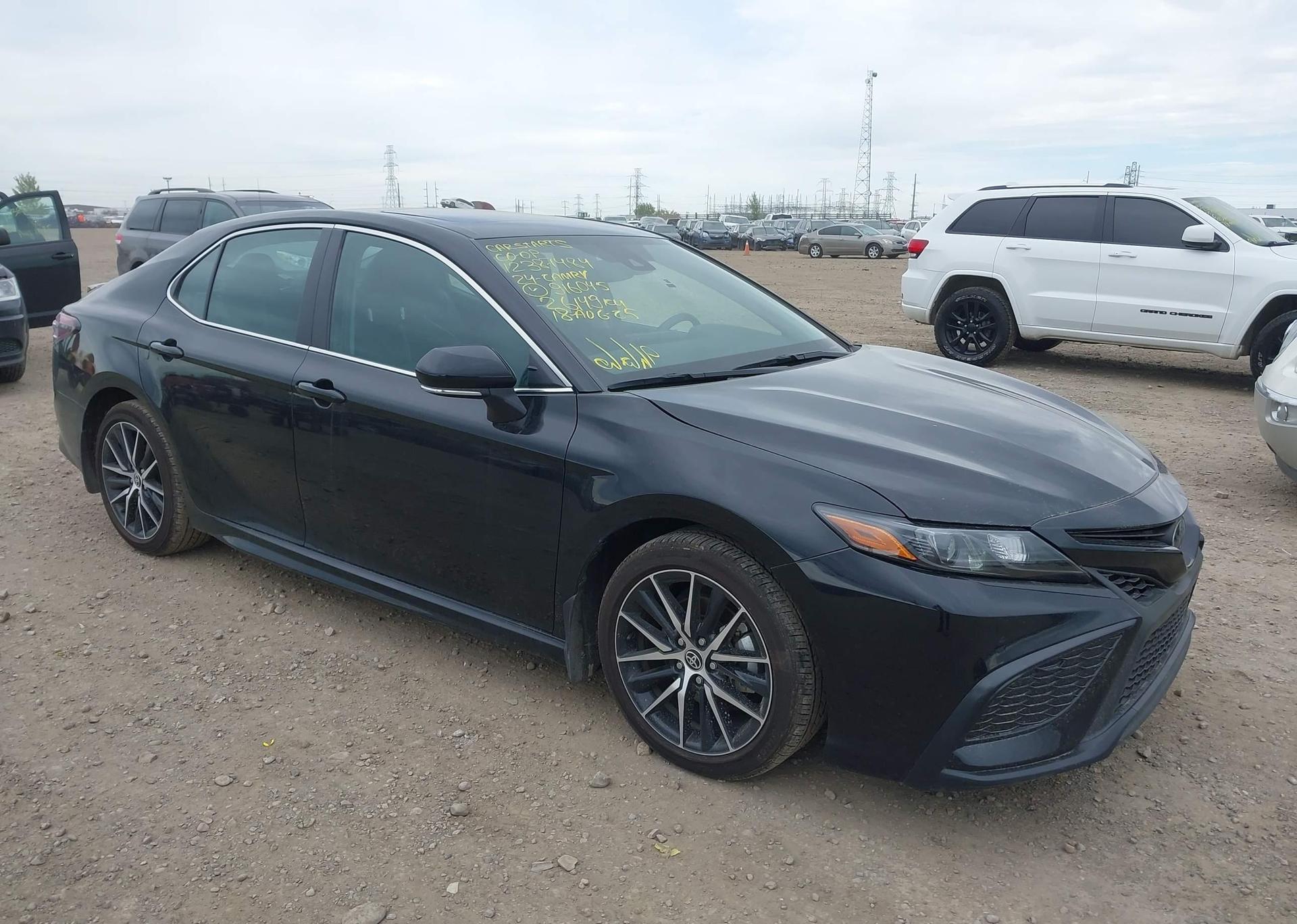 2024 TOYOTA CAMRY SE